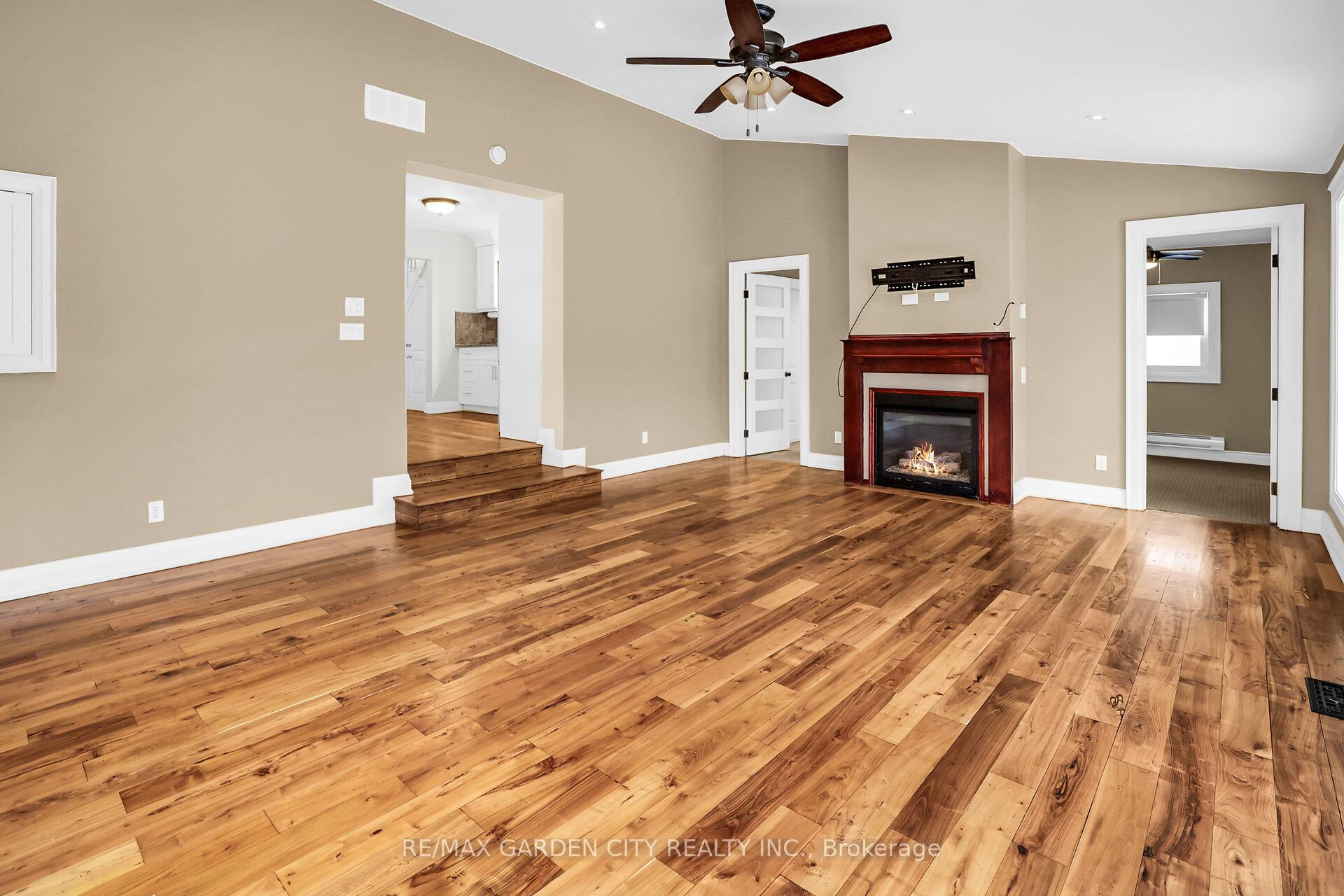 Photo 19 of 115 Gibson Street, Grimsby, Grimsby West — HOMEH