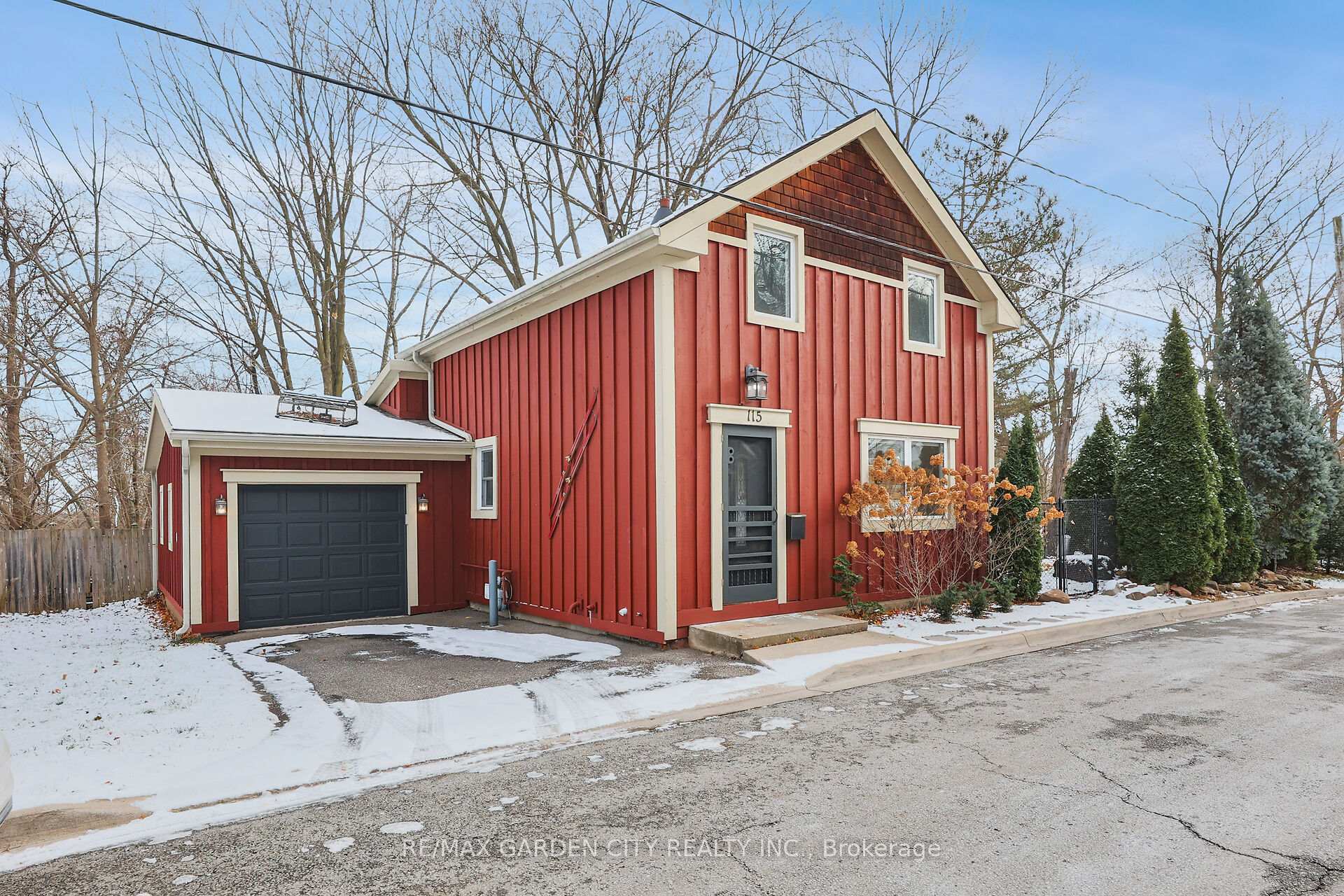 Photo 48 of 115 Gibson Street, Grimsby, Grimsby West — HOMEH