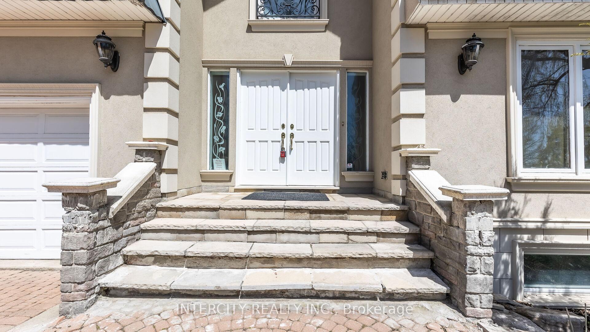 Photo 2 of 10829 McVean Drive, Brampton, Toronto Gore Rural Estate — HOMEH