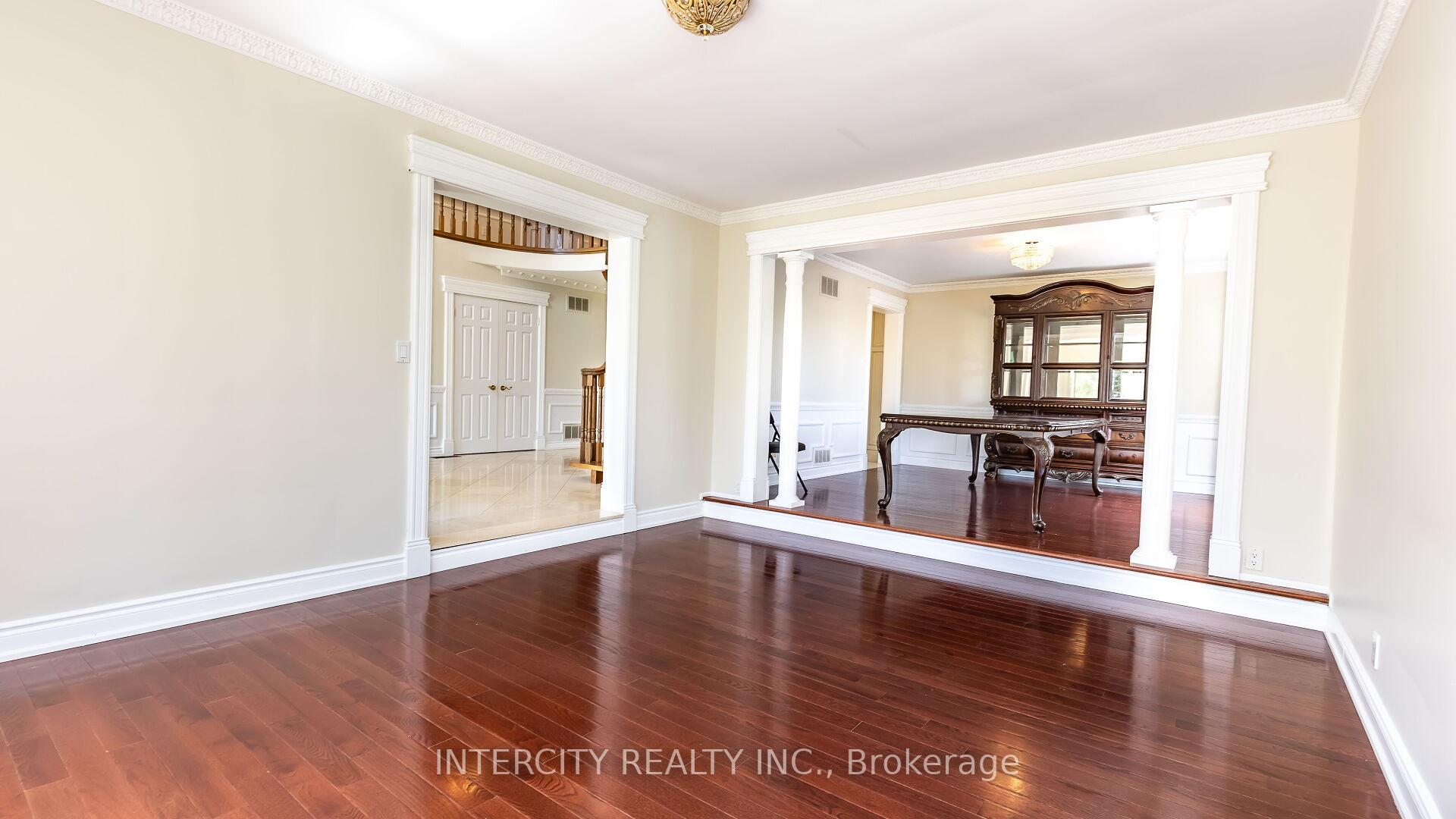 Photo 7 of 10829 McVean Drive, Brampton, Toronto Gore Rural Estate — HOMEH