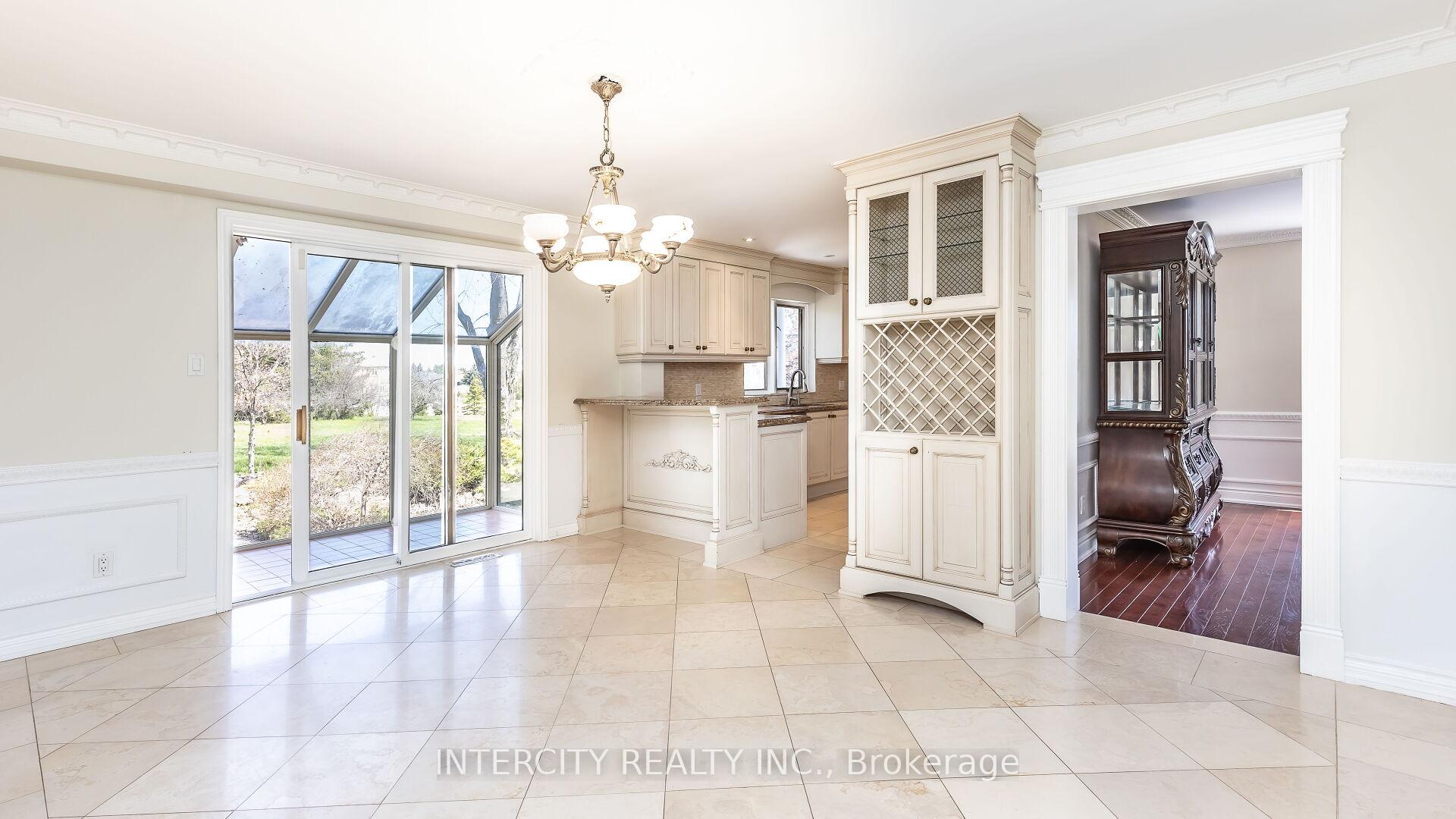 Photo 5 of 10829 McVean Drive, Brampton, Toronto Gore Rural Estate — HOMEH
