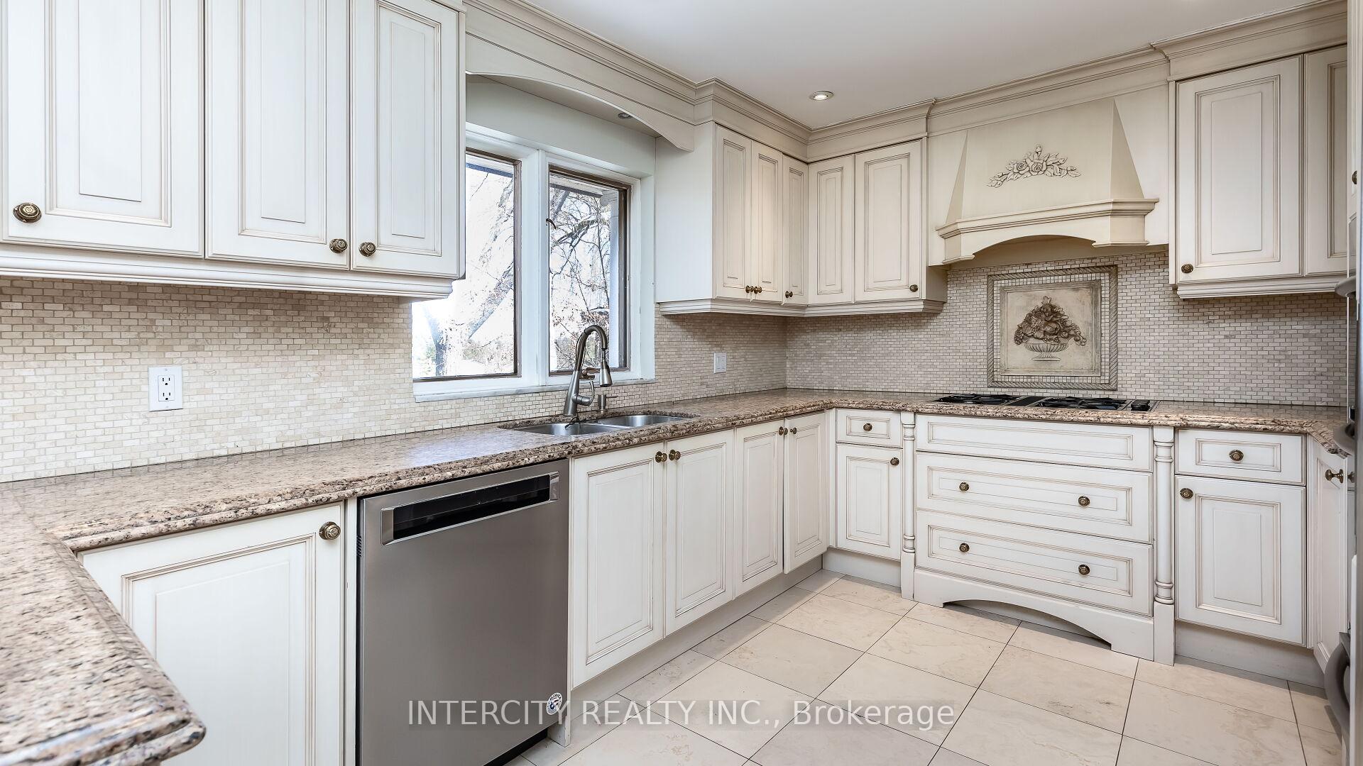Photo 16 of 10829 McVean Drive, Brampton, Toronto Gore Rural Estate — HOMEH