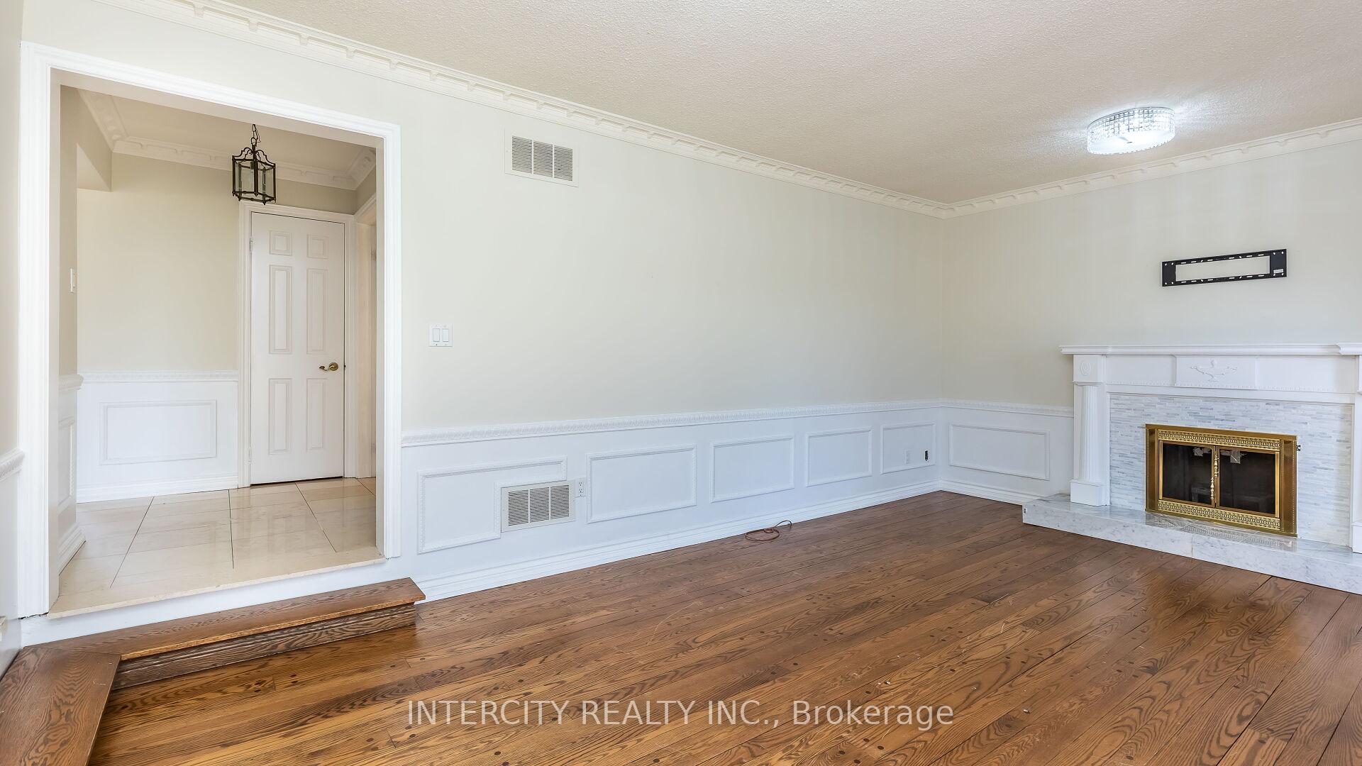 Photo 13 of 10829 McVean Drive, Brampton, Toronto Gore Rural Estate — HOMEH