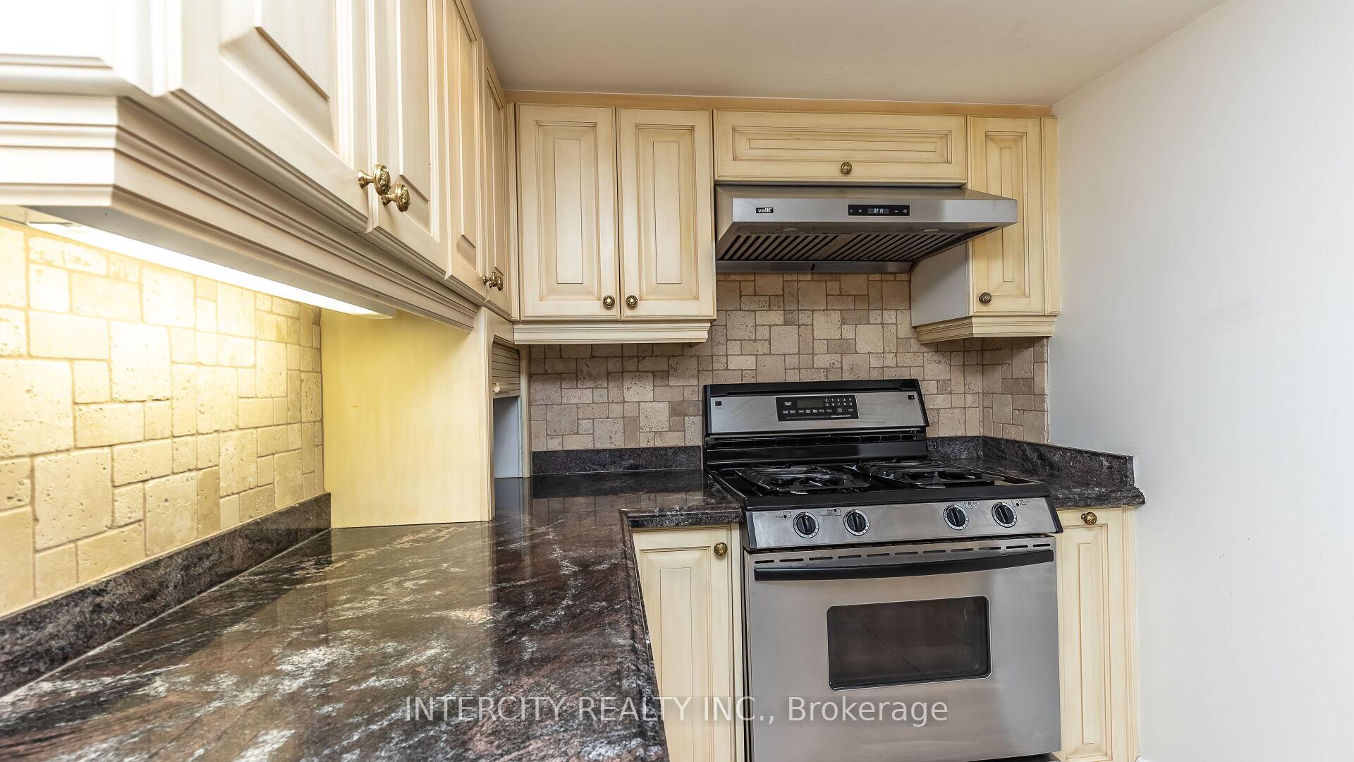 Photo 32 of 10829 McVean Drive, Brampton, Toronto Gore Rural Estate — HOMEH