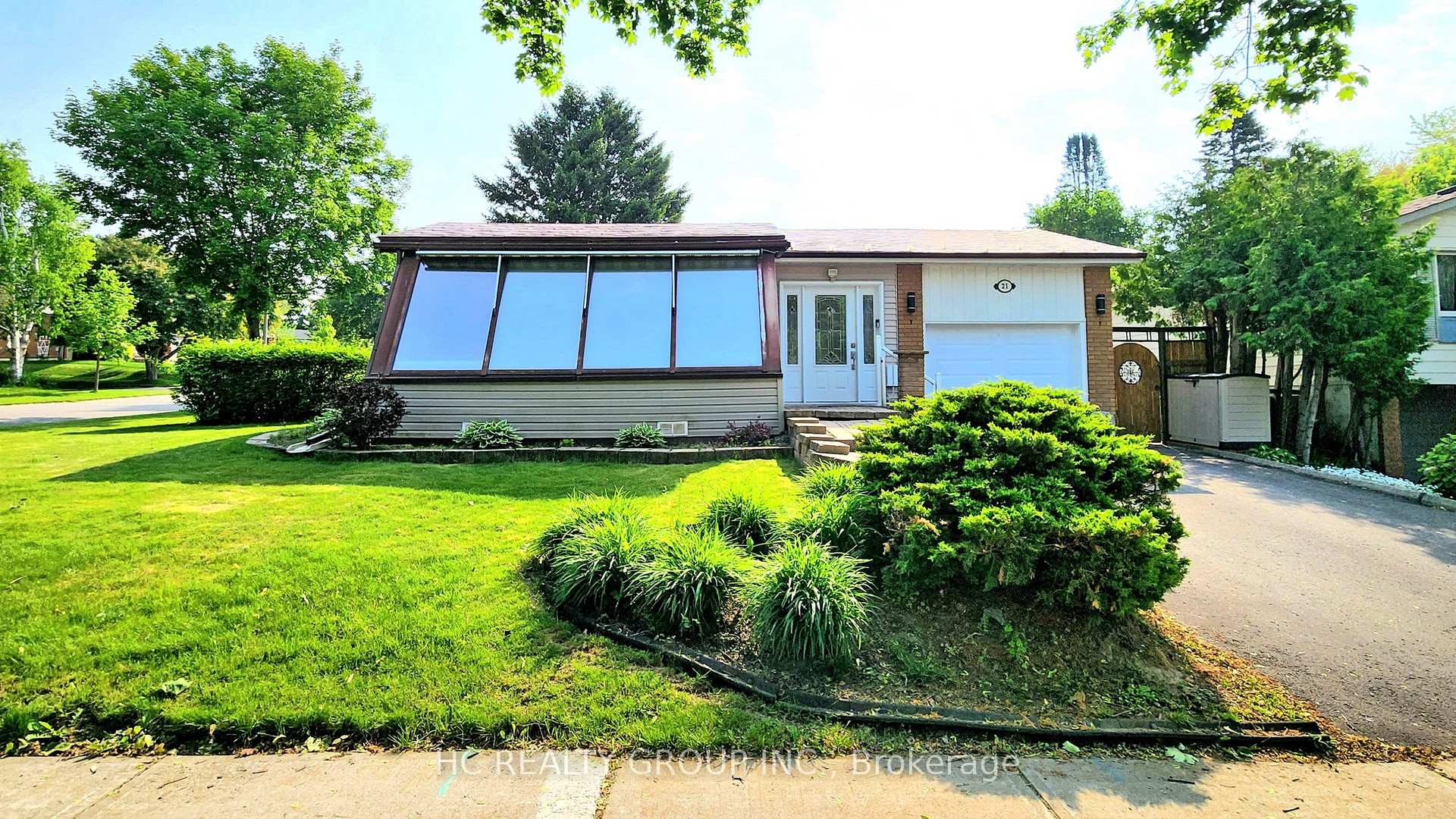 Front of 21 Sir Constantine Drive