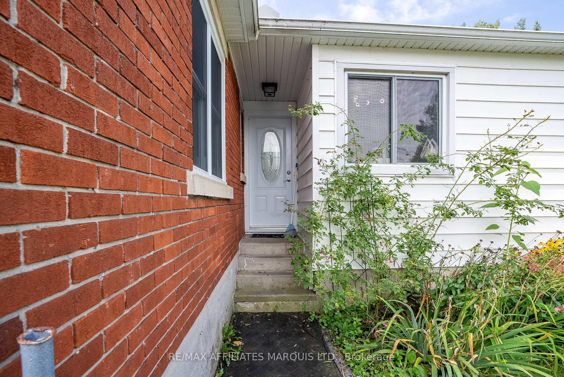 Photo 42 of 1601 Queen Street, Cornwall — HOMEH