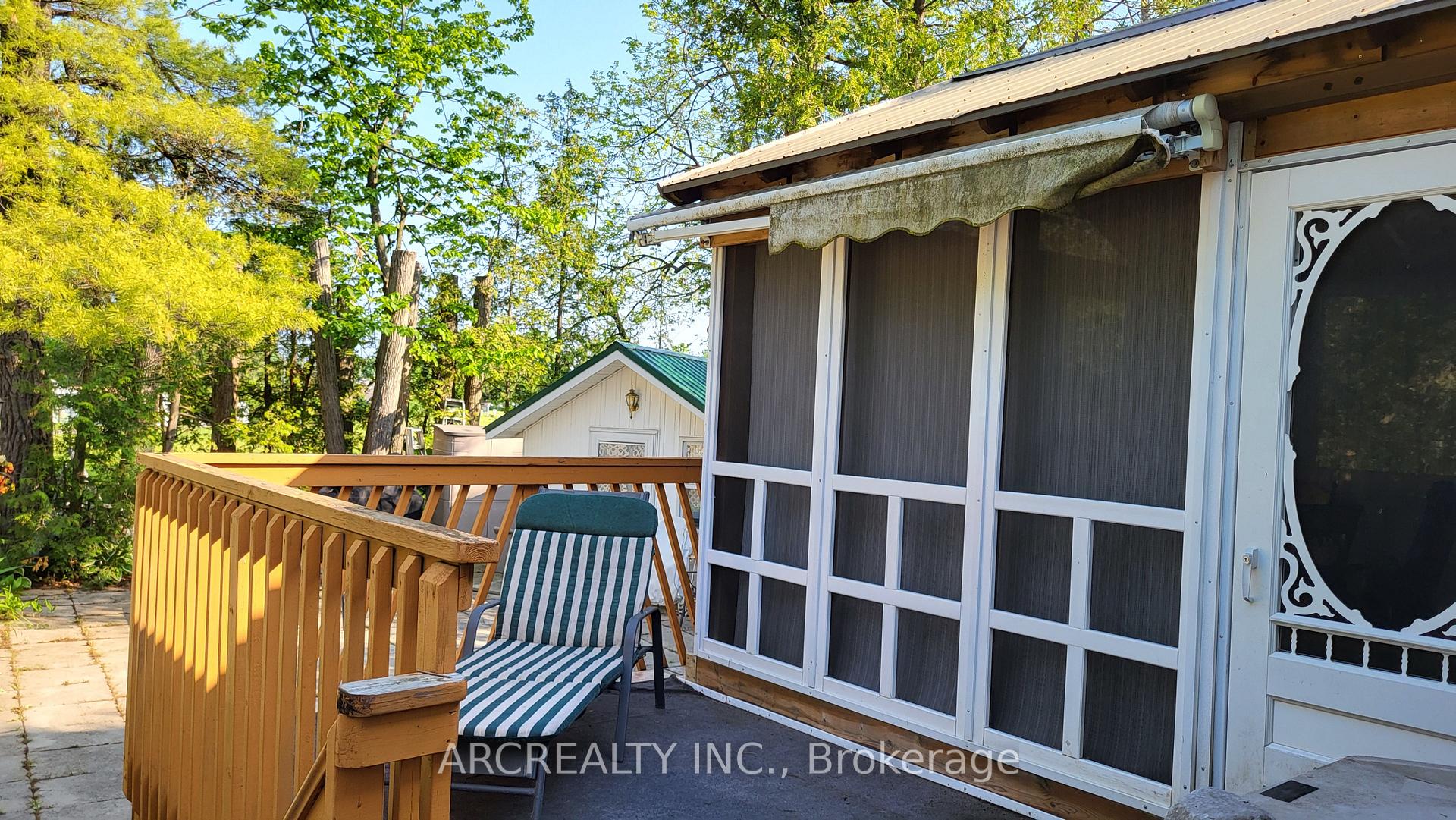 Photo 2 of 7 Bluebird Lane, Georgina, Pefferlaw — HOMEH