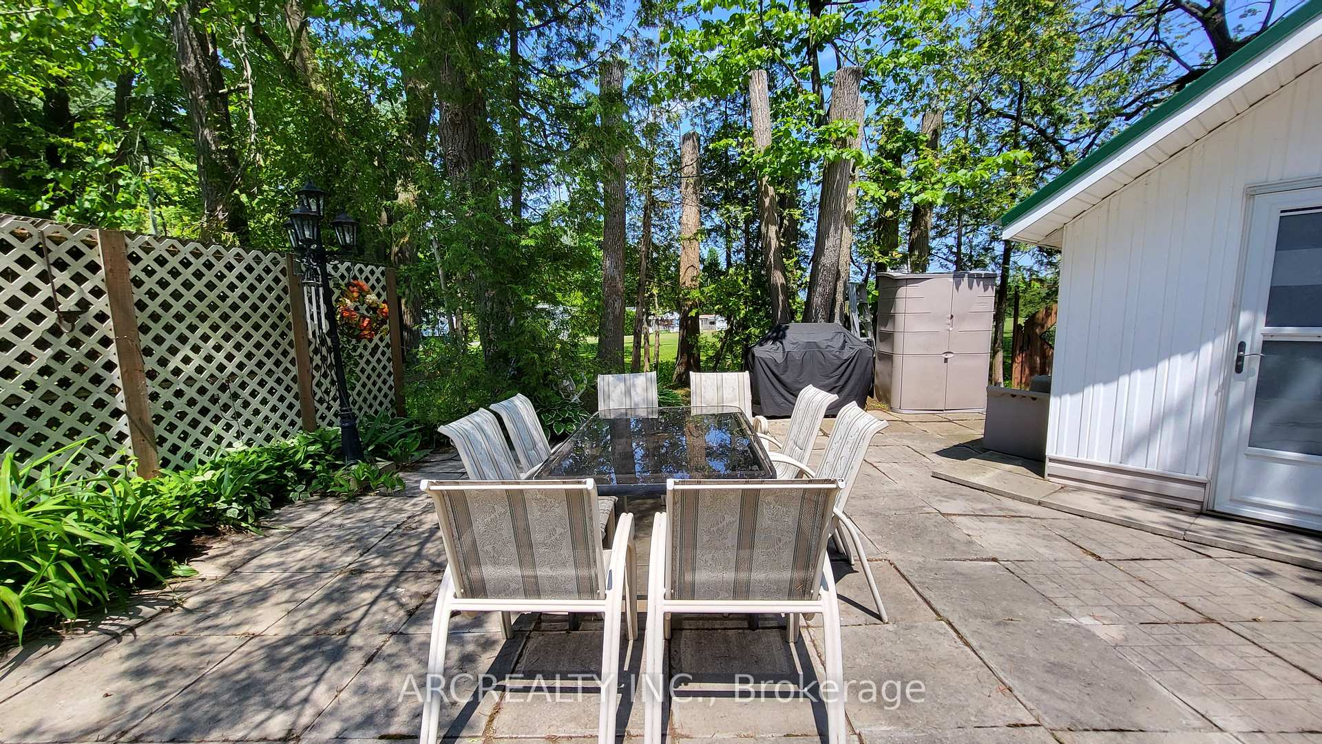Photo 6 of 7 Bluebird Lane, Georgina, Pefferlaw — HOMEH