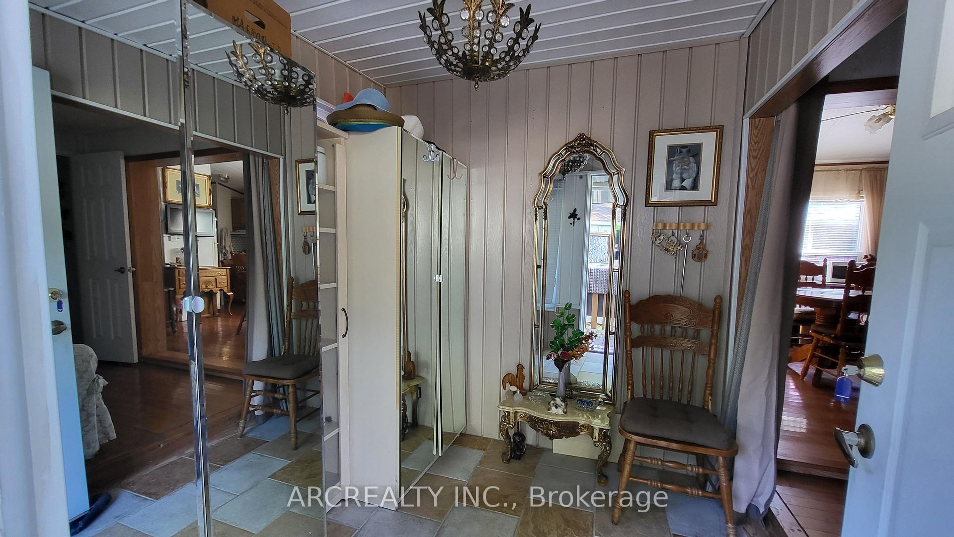 Photo 19 of 7 Bluebird Lane, Georgina, Pefferlaw — HOMEH