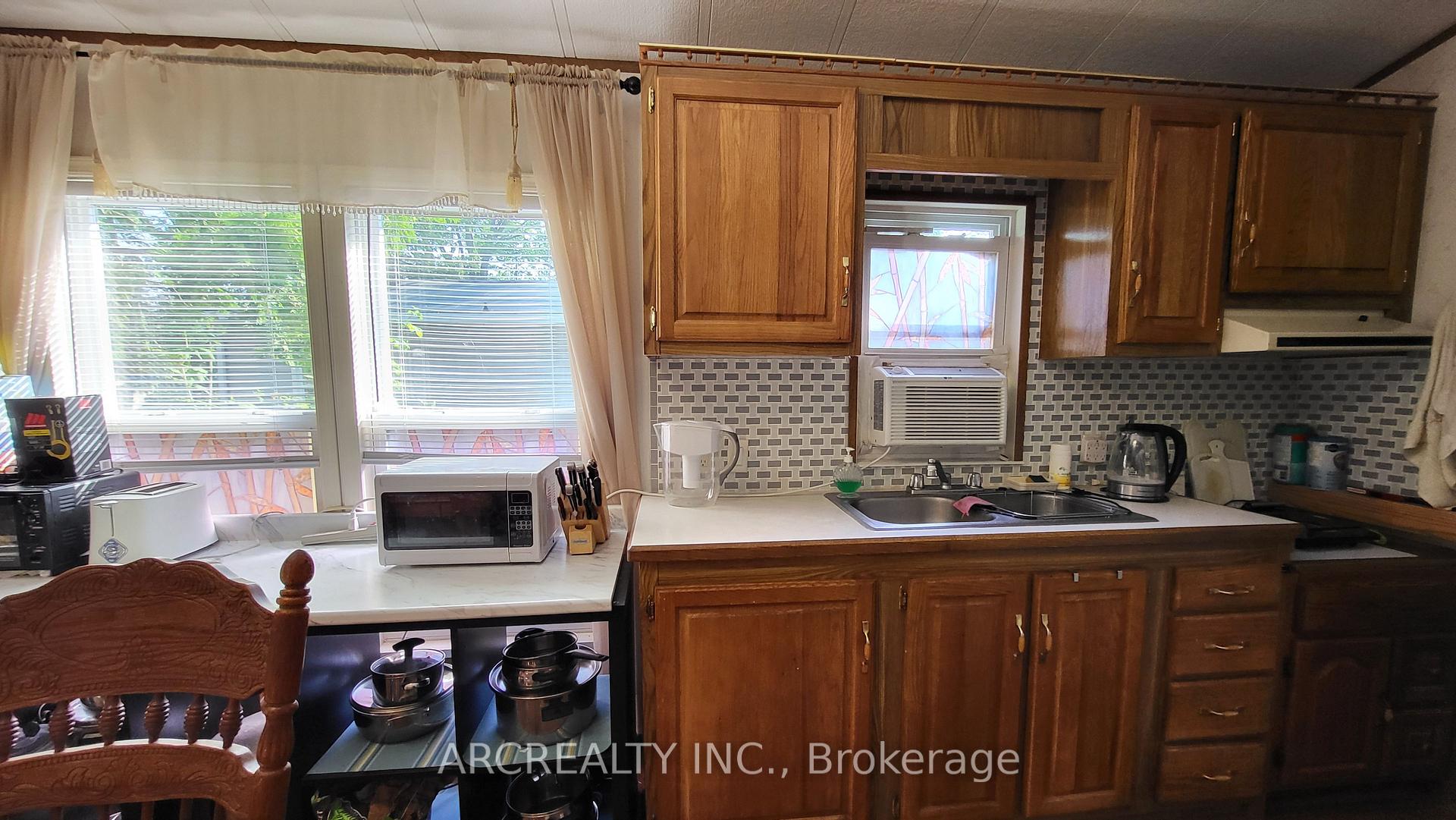 Photo 21 of 7 Bluebird Lane, Georgina, Pefferlaw — HOMEH