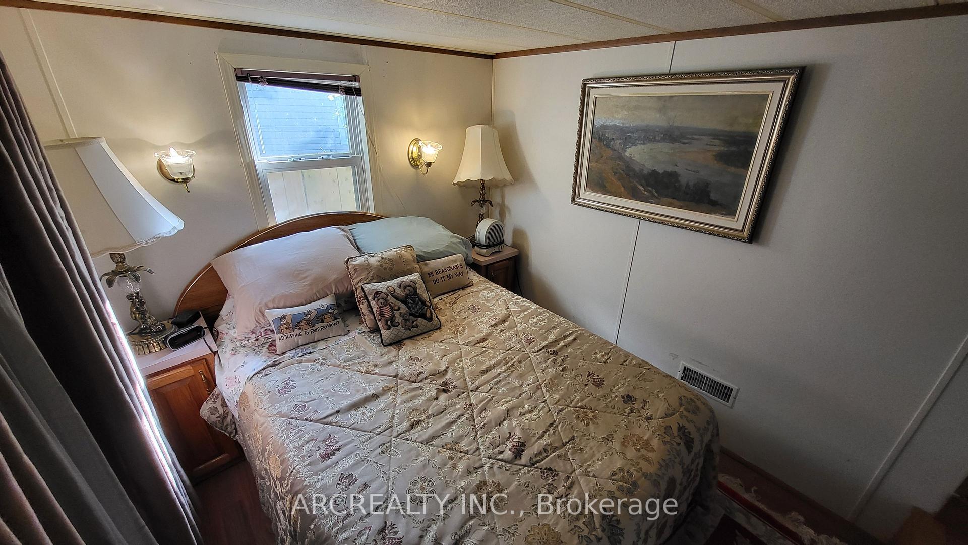Photo 29 of 7 Bluebird Lane, Georgina, Pefferlaw — HOMEH