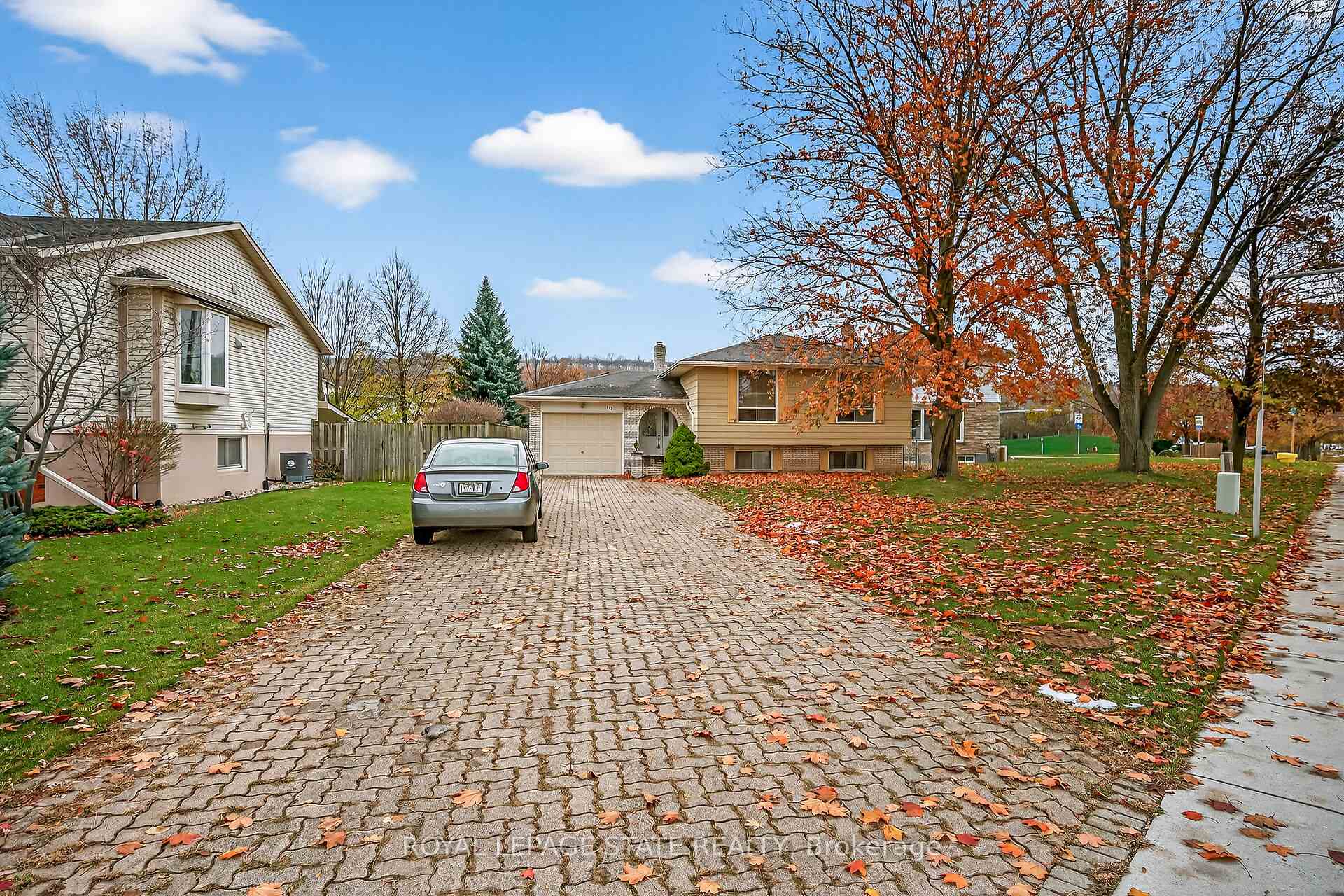 Photo 4 of 332 King Street E, Hamilton, Stoney Creek — HOMEH