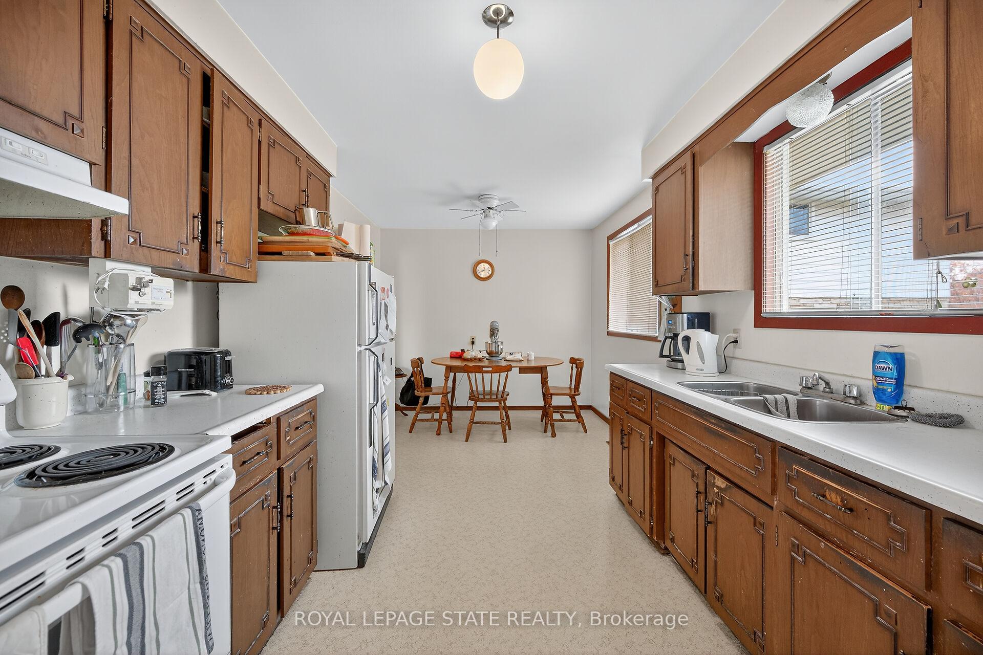 Photo 12 of 332 King Street E, Hamilton, Stoney Creek — HOMEH