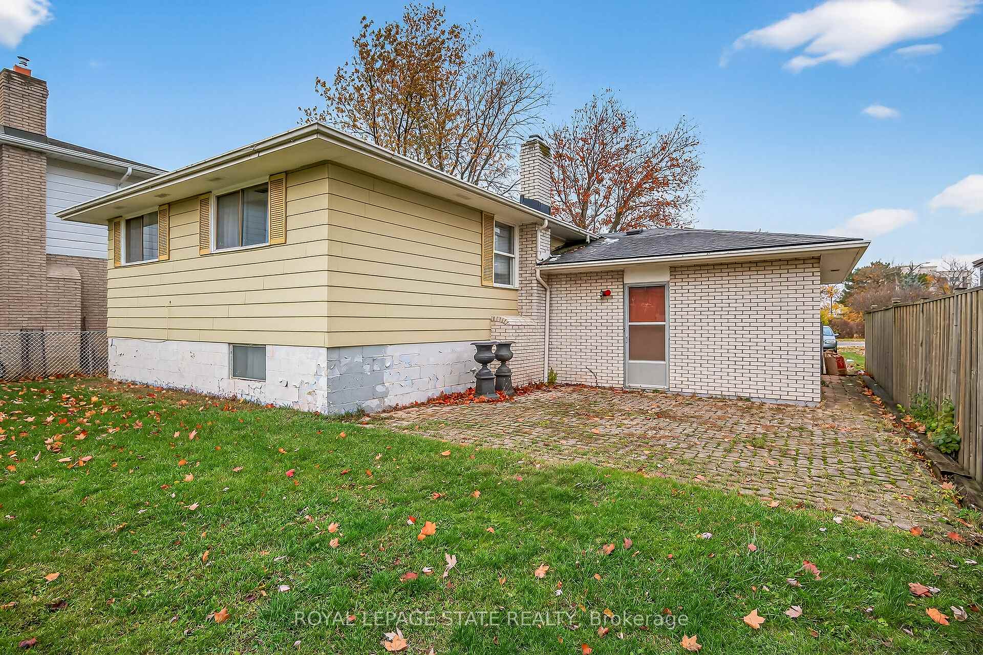 Photo 32 of 332 King Street E, Hamilton, Stoney Creek — HOMEH