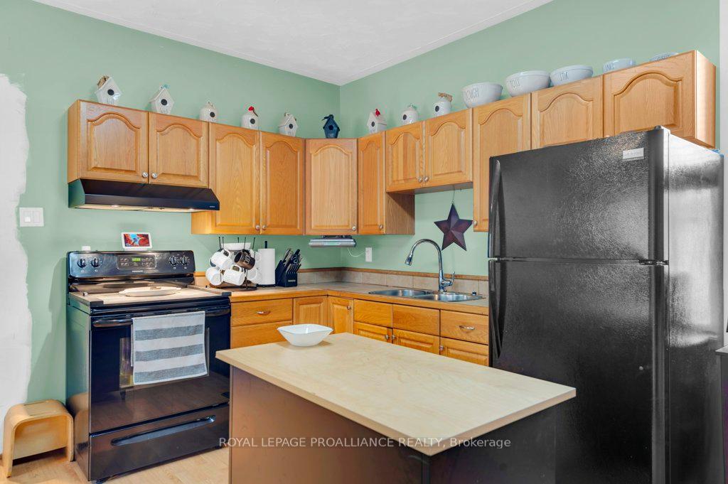 Photo 15 of 400 Bleecker Avenue, Belleville, Belleville Ward — HOMEH