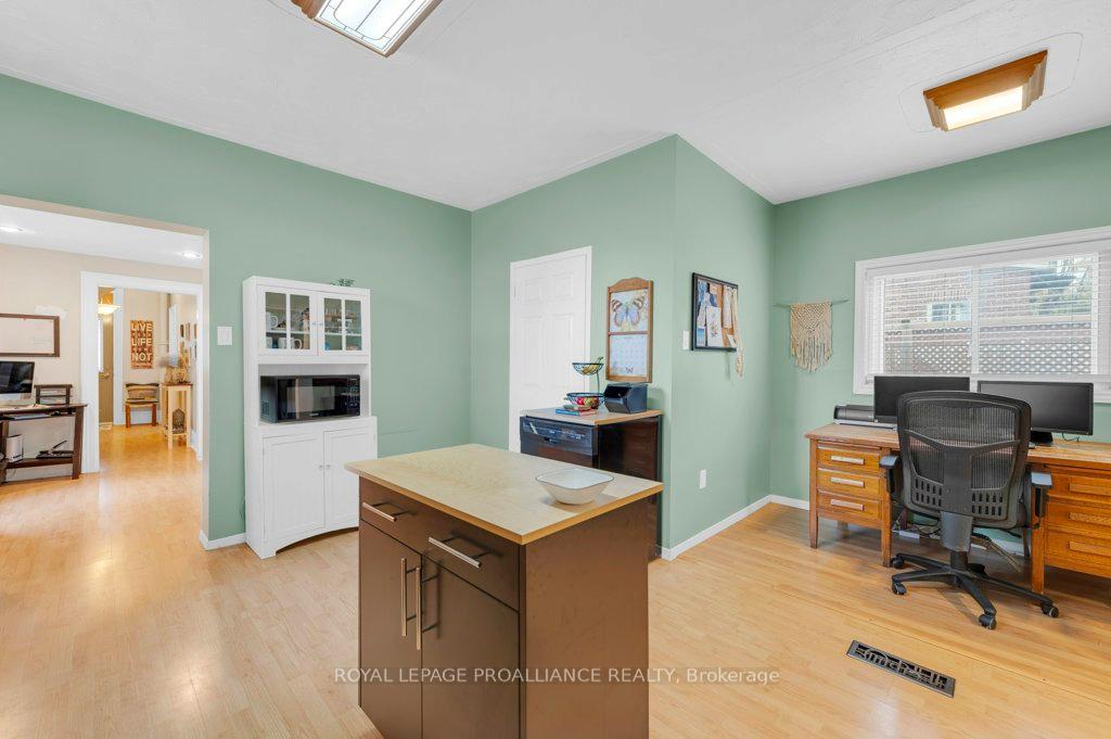 Photo 16 of 400 Bleecker Avenue, Belleville, Belleville Ward — HOMEH
