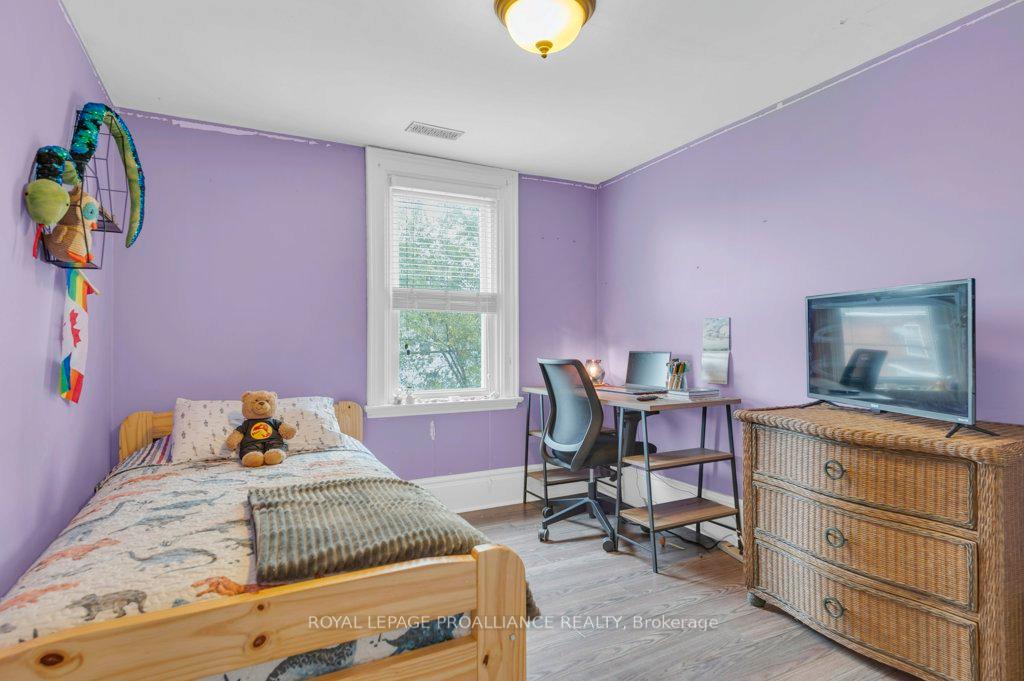 Photo 25 of 400 Bleecker Avenue, Belleville, Belleville Ward — HOMEH