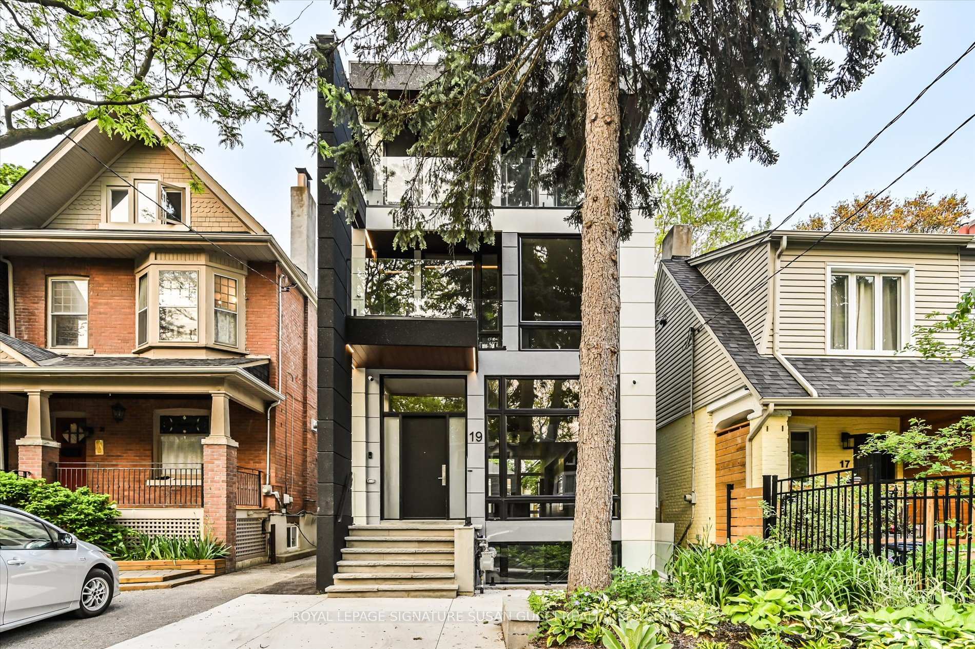 Photo 1 of 19 Devon Road, Toronto, East End-Danforth — HOMEH