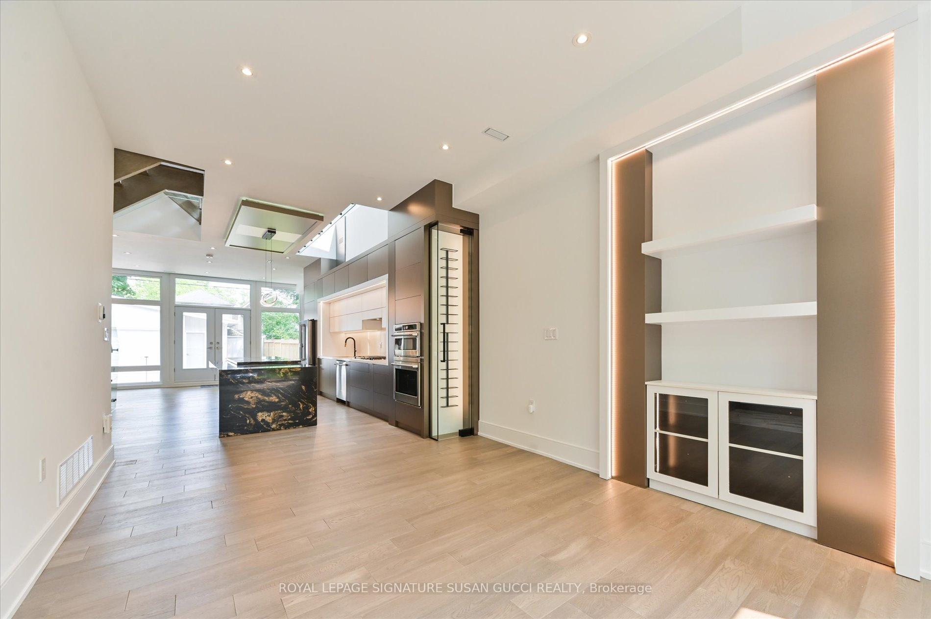 Photo 3 of 19 Devon Road, Toronto, East End-Danforth — HOMEH
