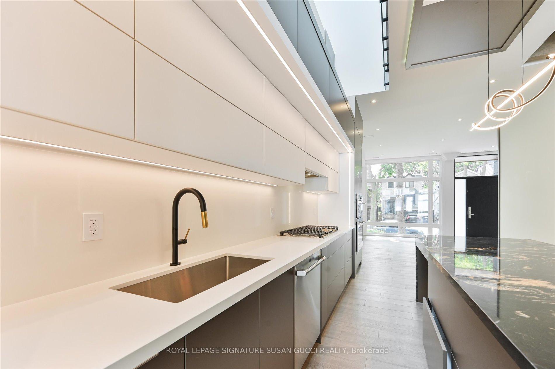 Photo 13 of 19 Devon Road, Toronto, East End-Danforth — HOMEH