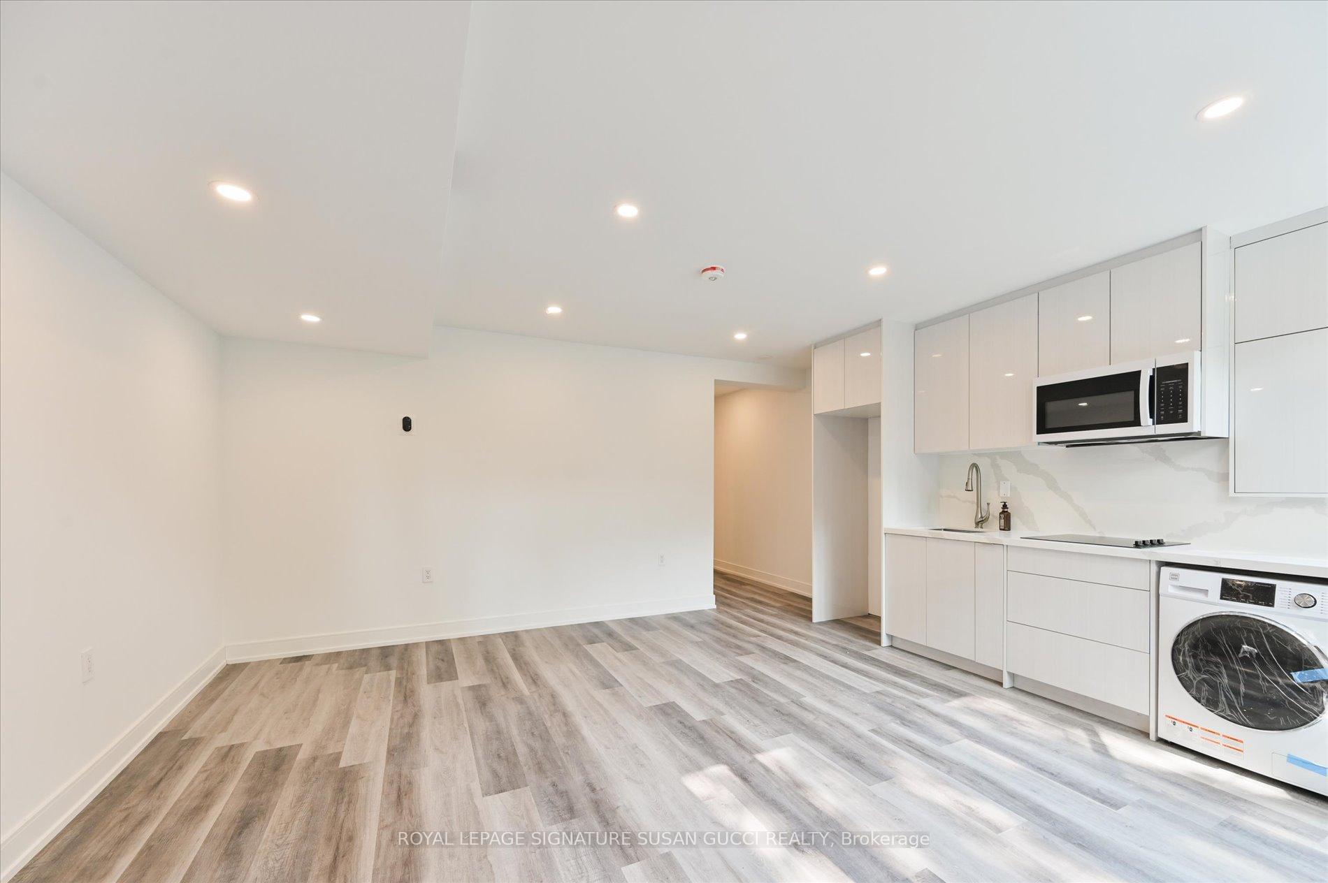 Photo 38 of 19 Devon Road, Toronto, East End-Danforth — HOMEH