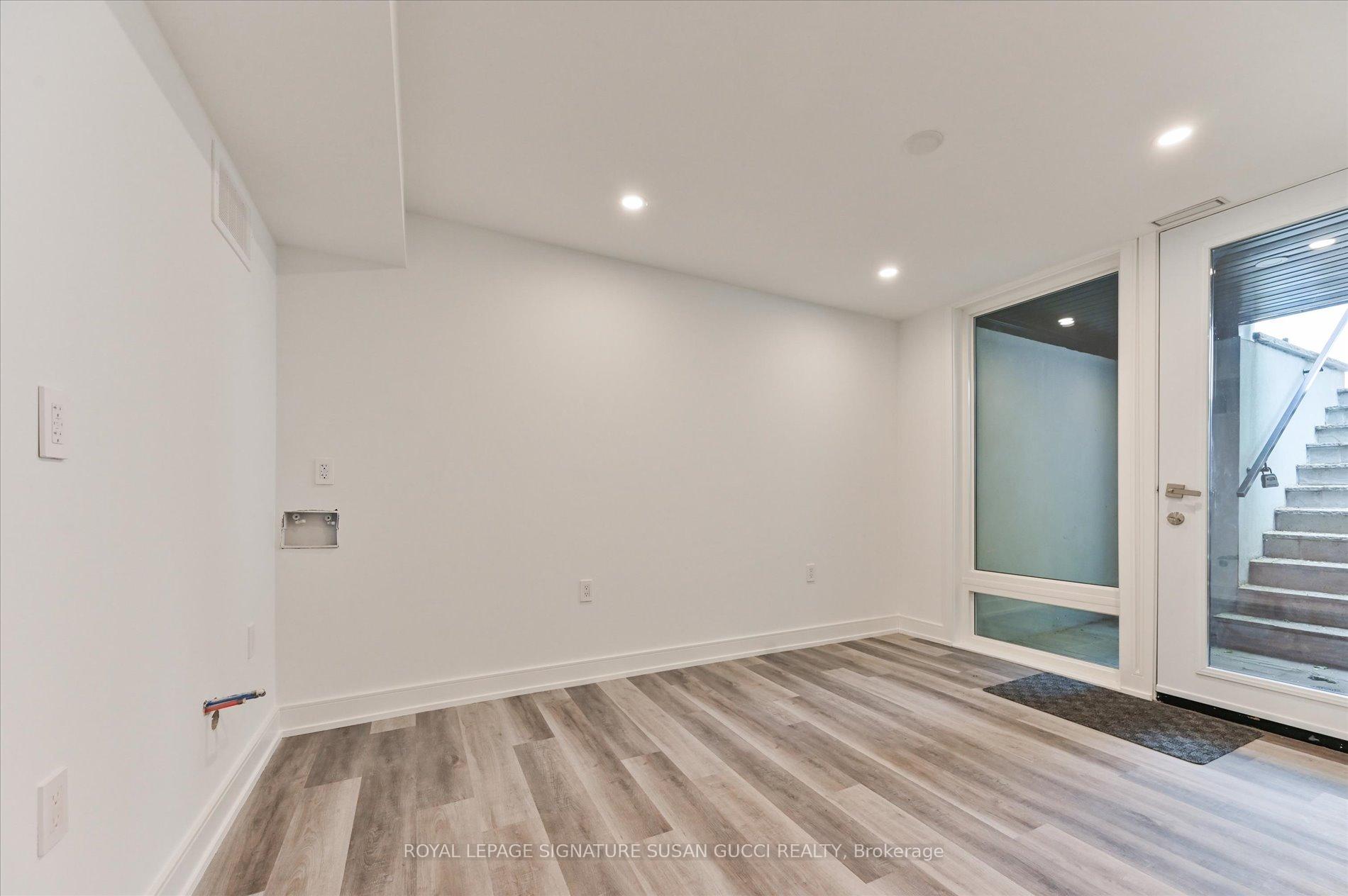 Photo 39 of 19 Devon Road, Toronto, East End-Danforth — HOMEH