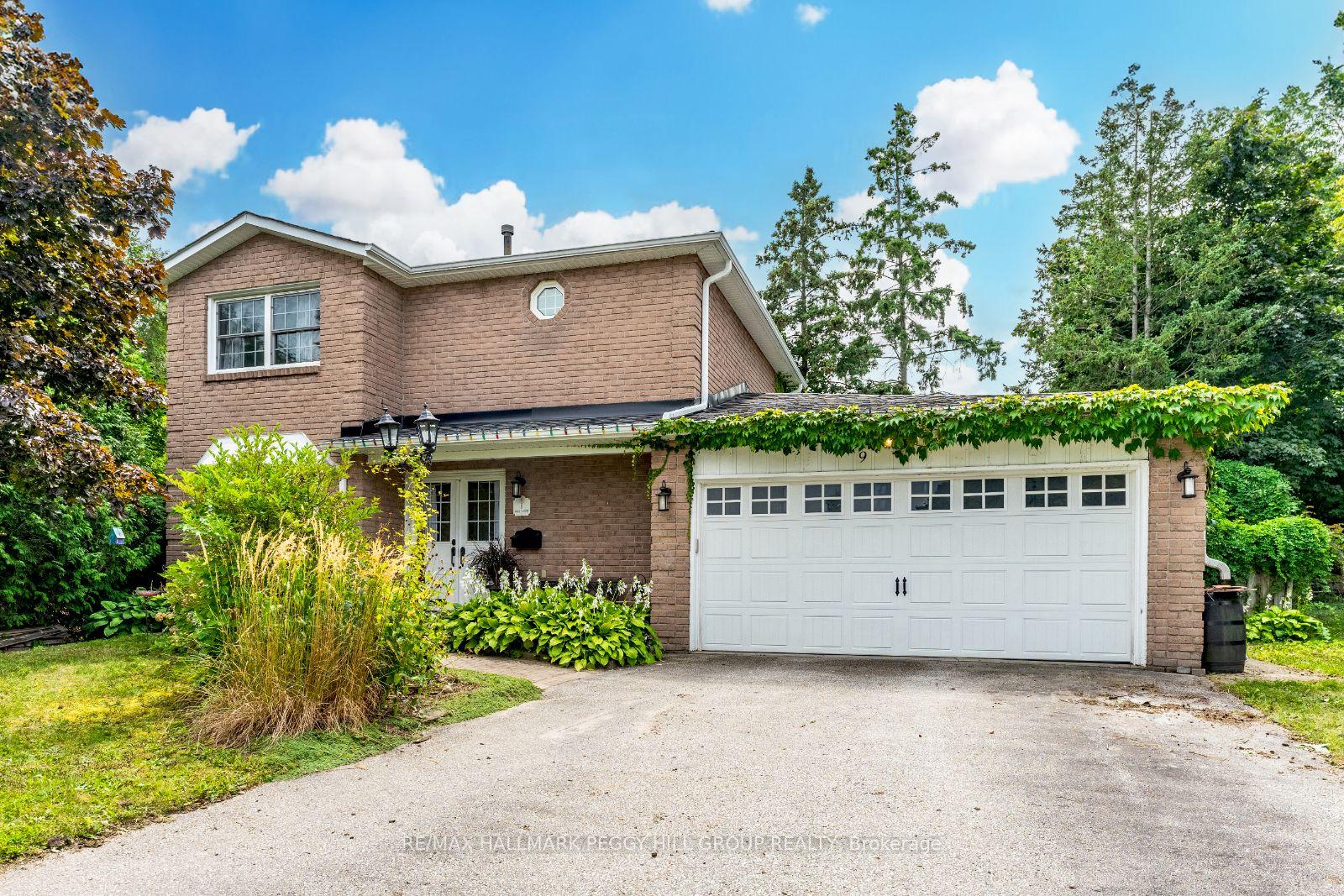 Front of 9 Oriole Court