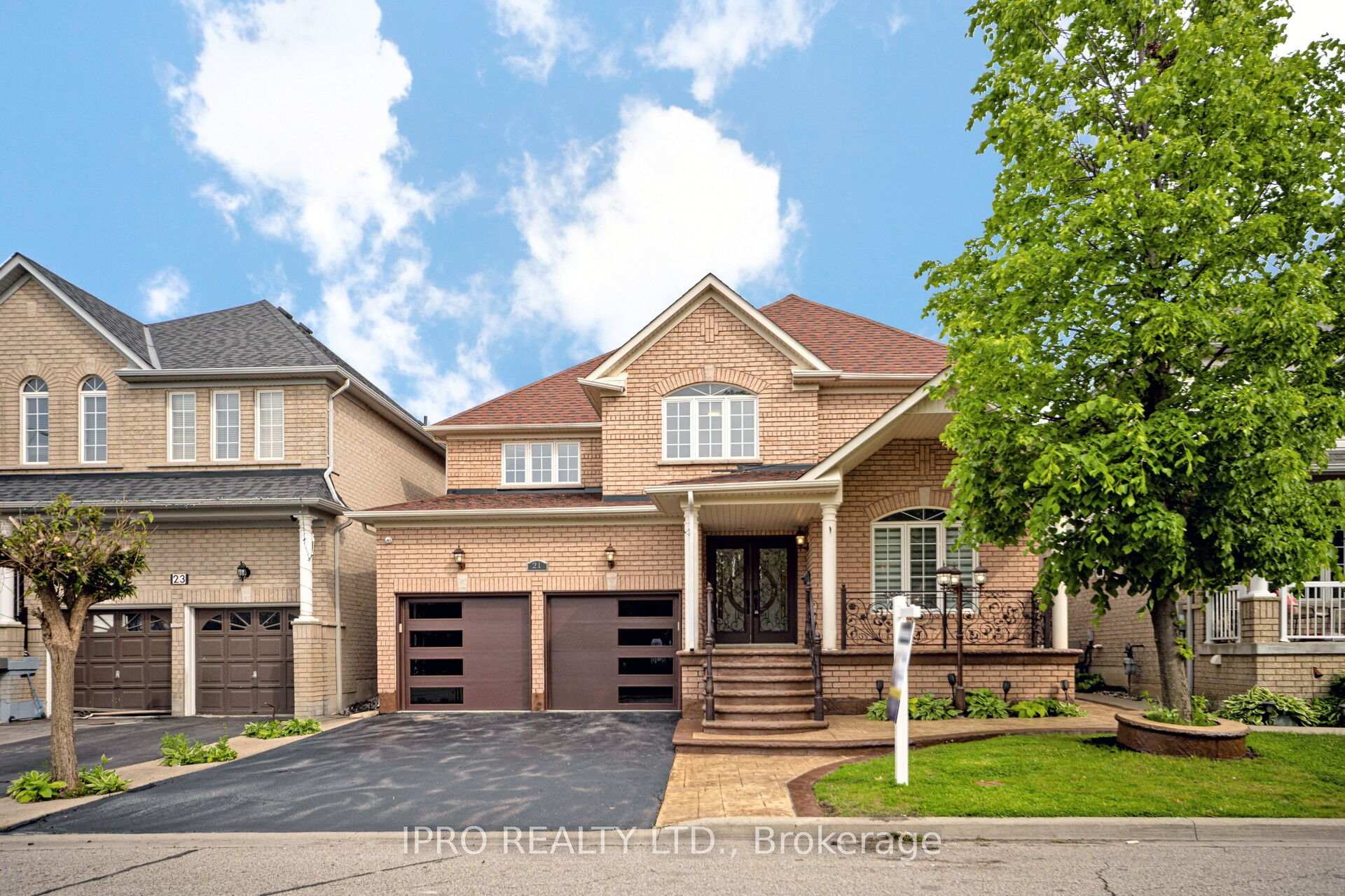 Front of 21 Sandway Drive