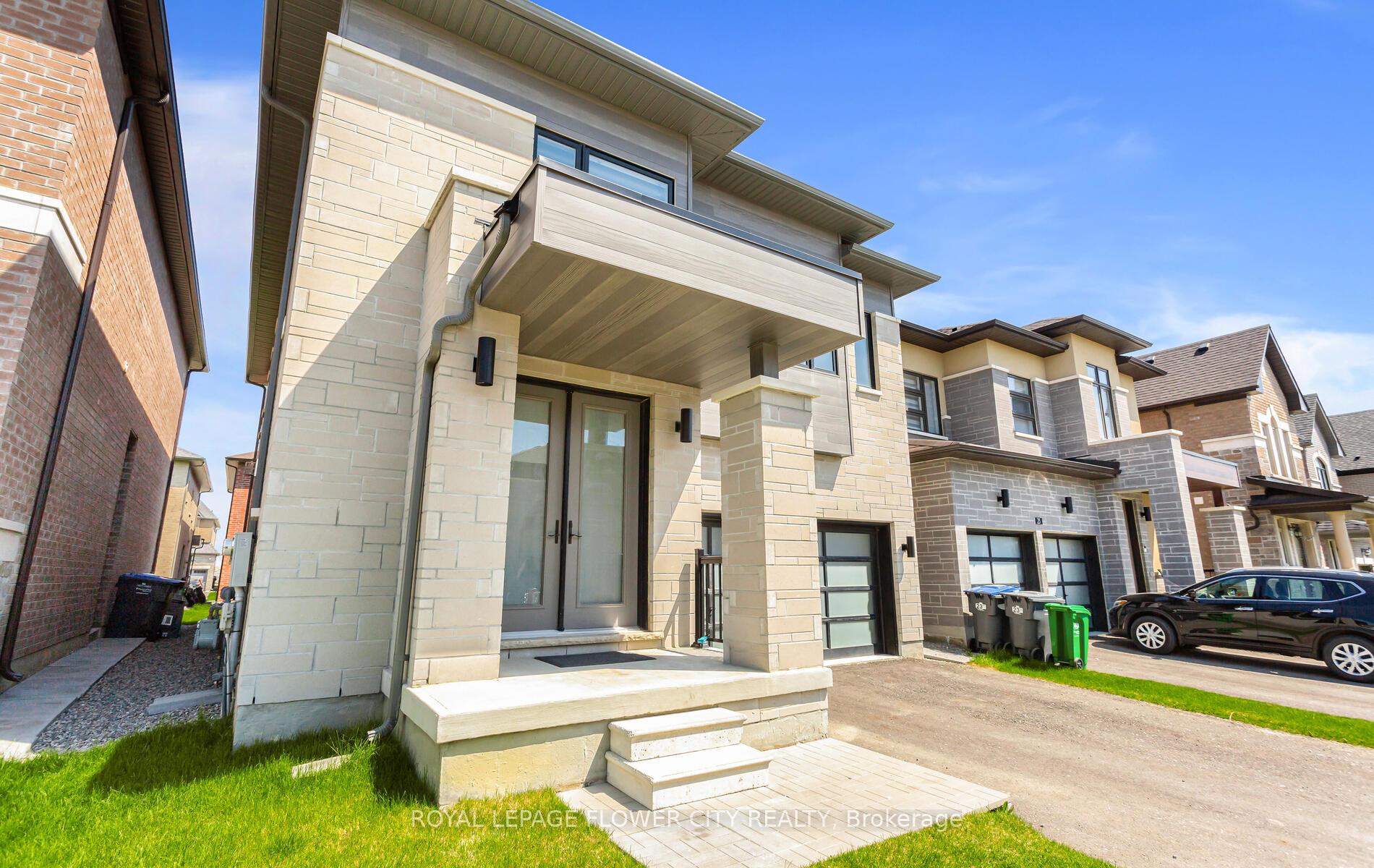 Photo 2 of 25 Icon Street, Brampton, Sandringham-Wellington North — HOMEH