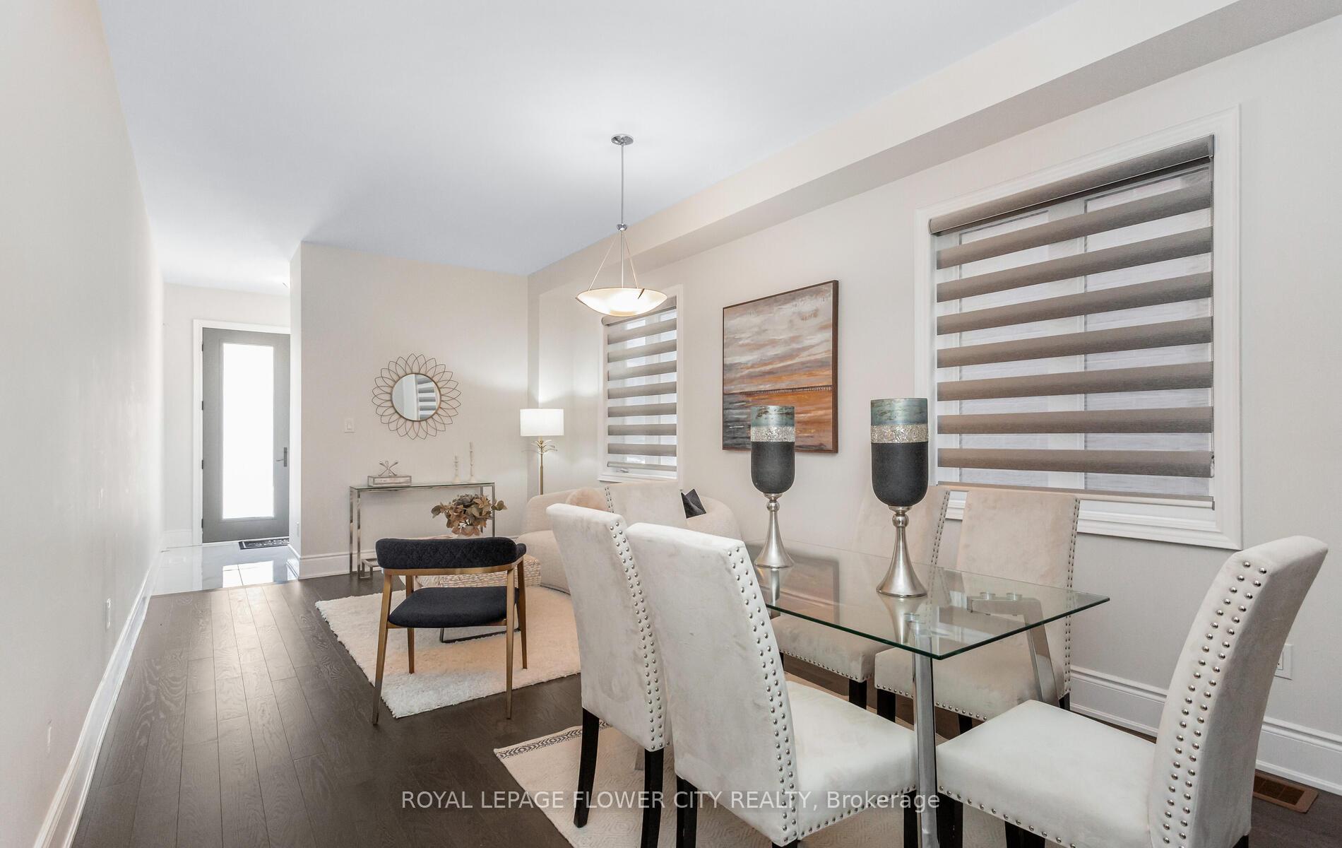 Photo 4 of 25 Icon Street, Brampton, Sandringham-Wellington North — HOMEH