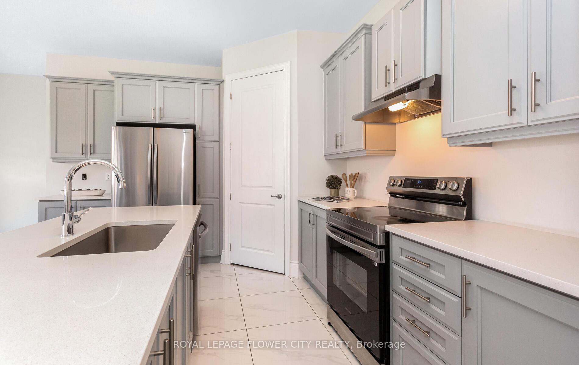 Photo 26 of 25 Icon Street, Brampton, Sandringham-Wellington North — HOMEH
