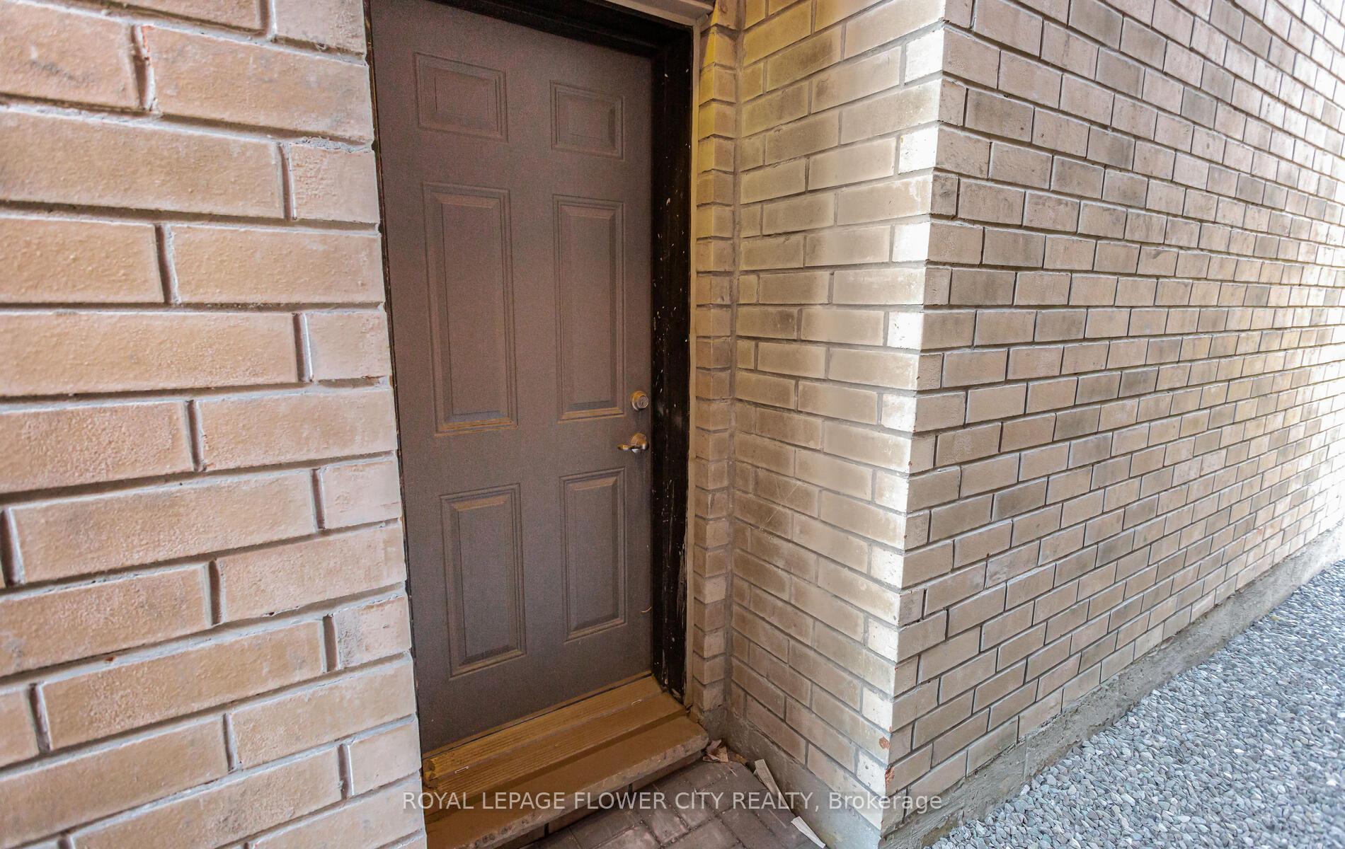 Photo 43 of 25 Icon Street, Brampton, Sandringham-Wellington North — HOMEH