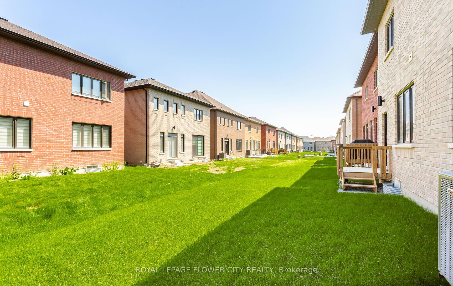 Photo 46 of 25 Icon Street, Brampton, Sandringham-Wellington North — HOMEH