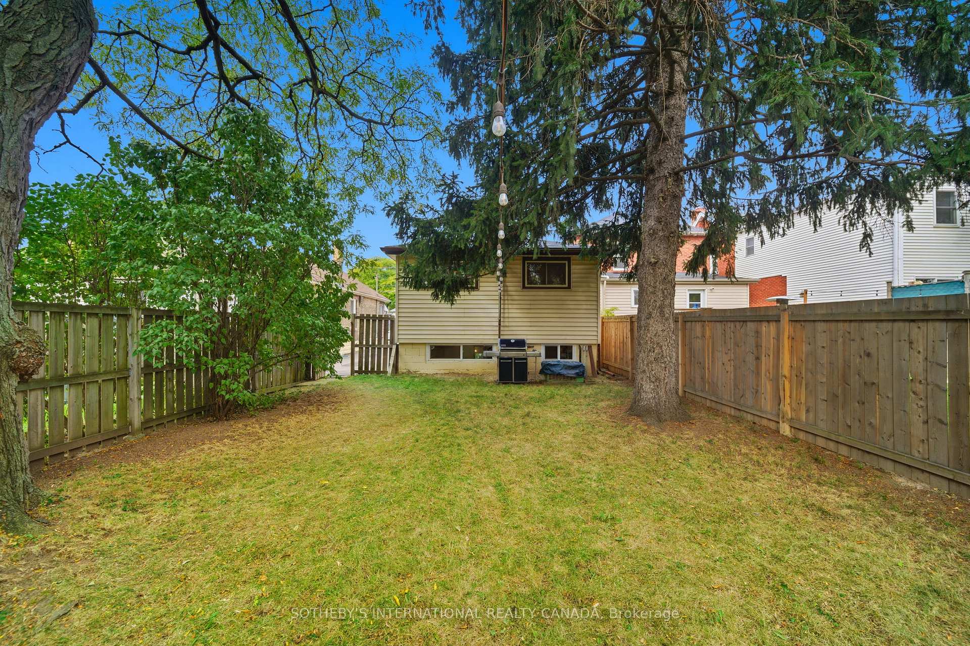 Photo 36 of 23 East 16th Street, Hamilton, Inch Park — HOMEH