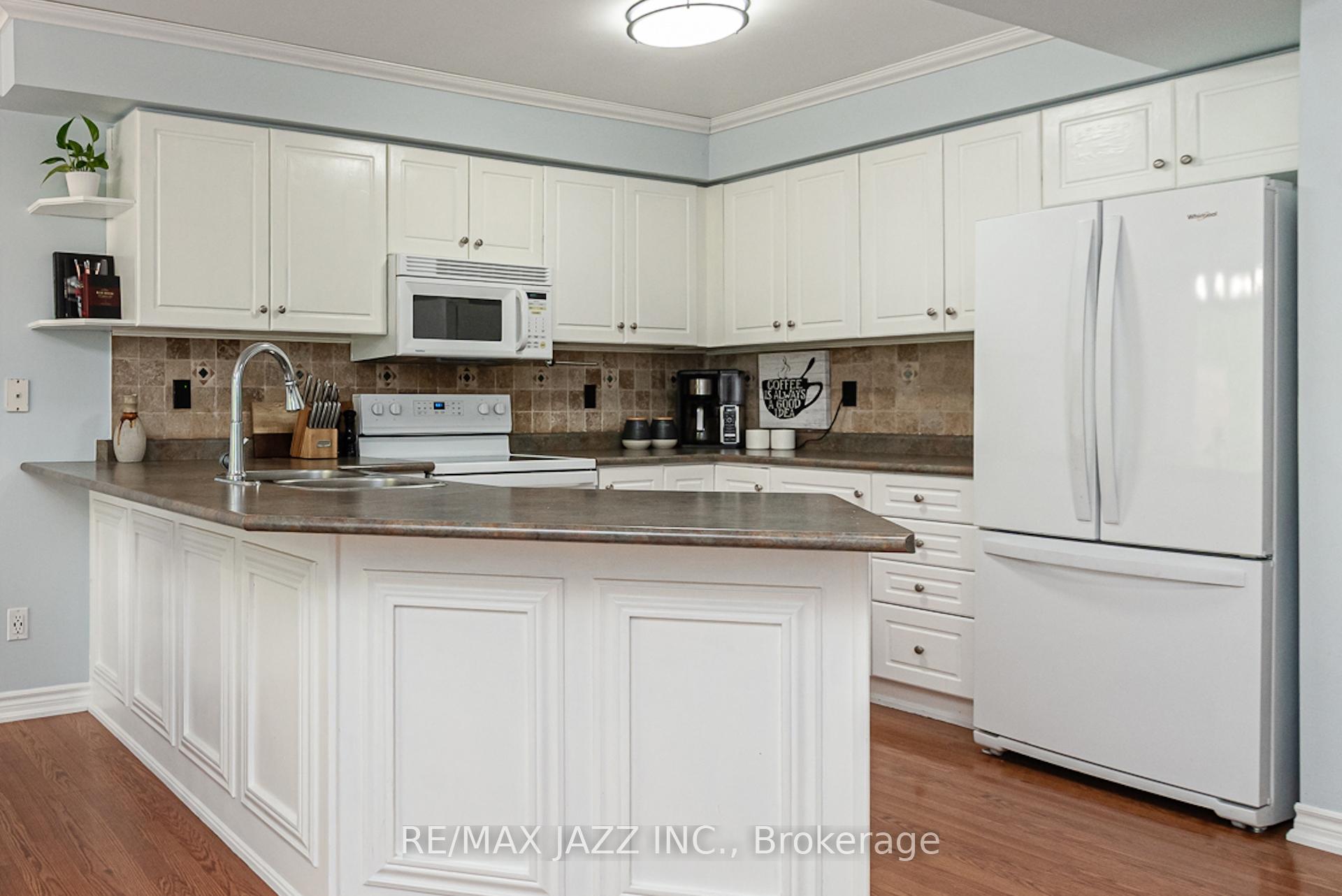 Photo 13 of 88 Richfield Square, Clarington, Courtice — HOMEH