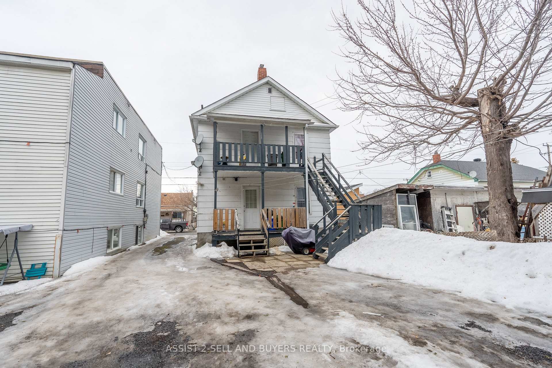Photo 2 of 212 Eighth Street W, Cornwall — HOMEH