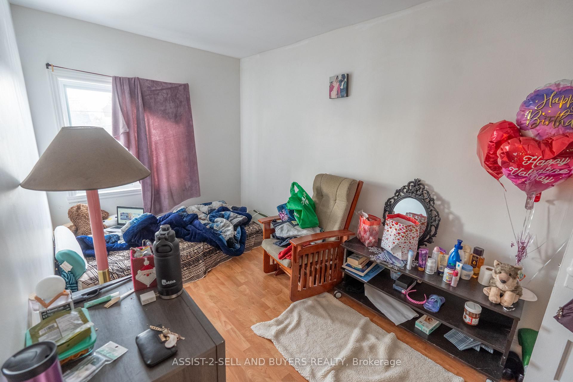 Photo 11 of 212 Eighth Street W, Cornwall — HOMEH
