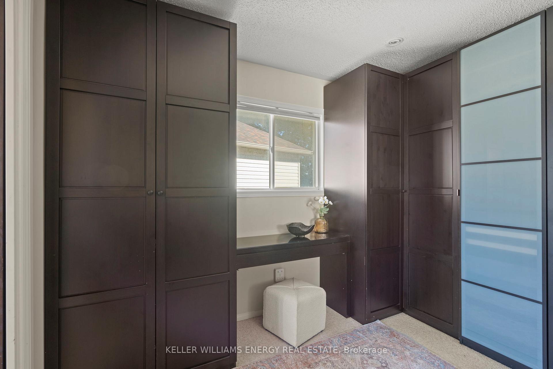 Photo 9 of 19 Sawmill Court, Clarington, Bowmanville — HOMEH