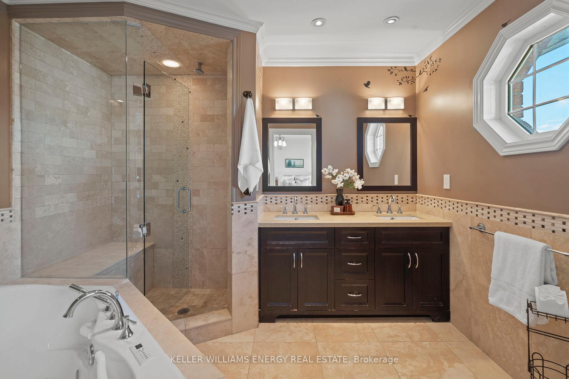 Photo 11 of 19 Sawmill Court, Clarington, Bowmanville — HOMEH