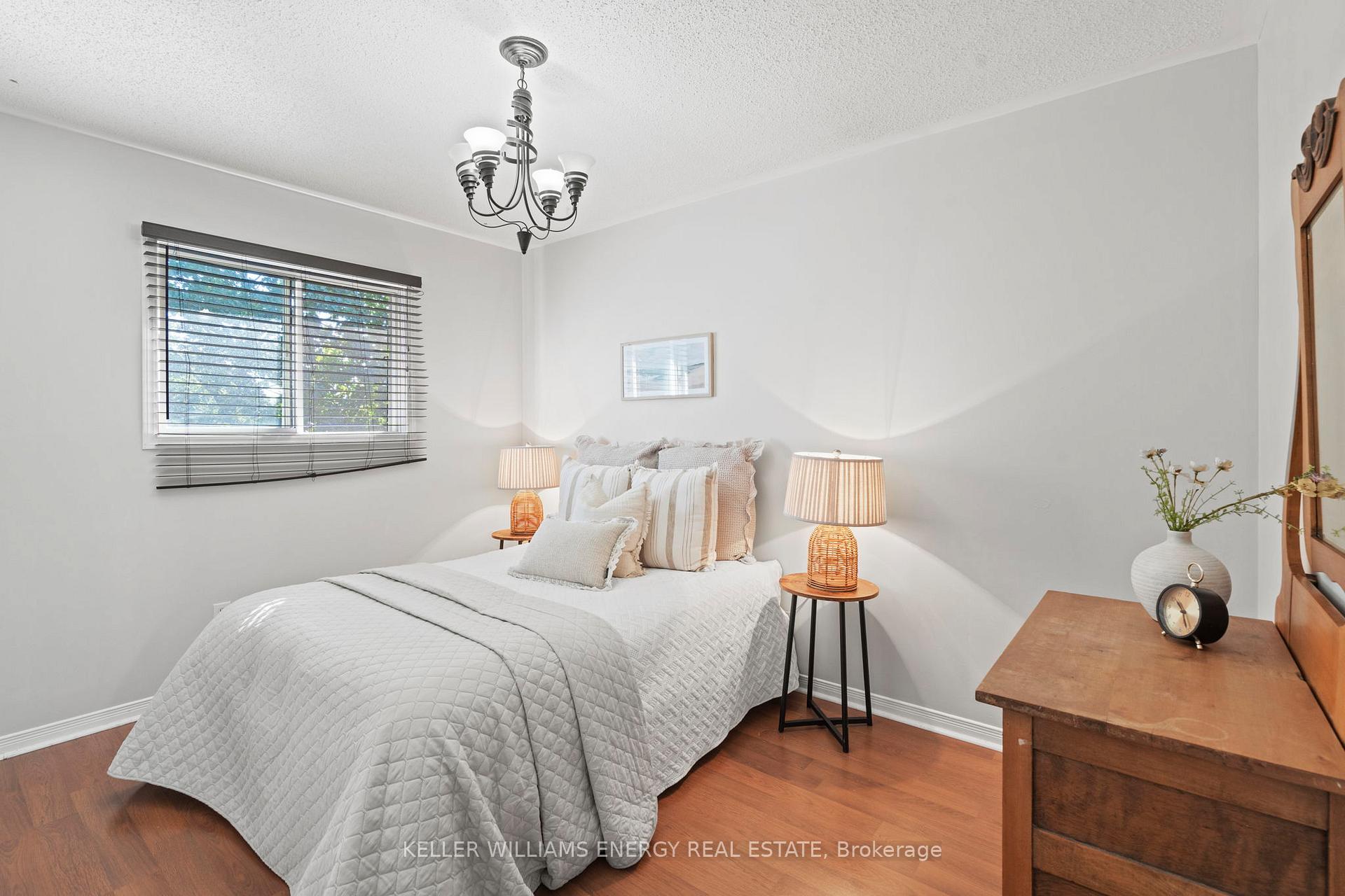 Photo 16 of 19 Sawmill Court, Clarington, Bowmanville — HOMEH