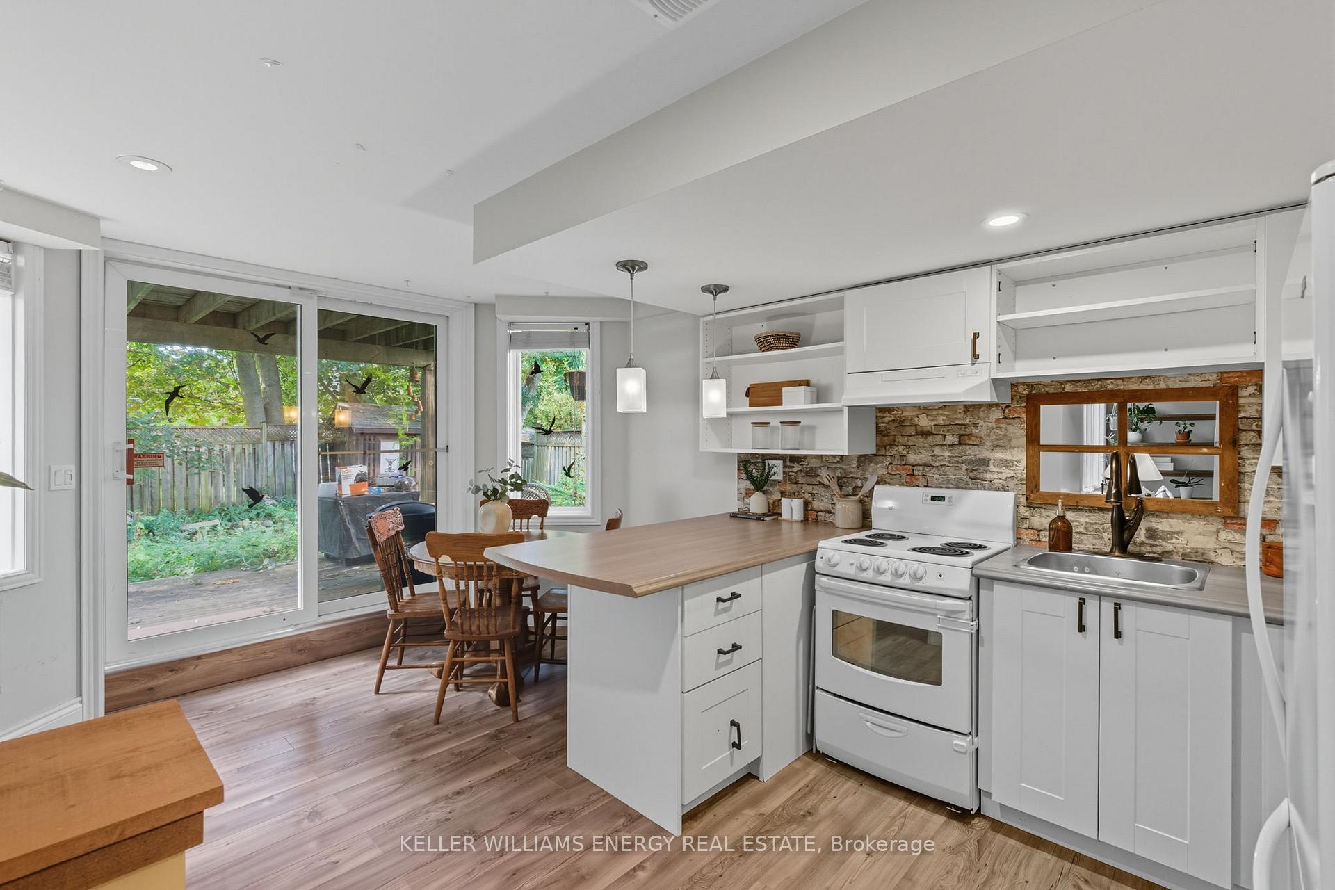 Photo 24 of 19 Sawmill Court, Clarington, Bowmanville — HOMEH