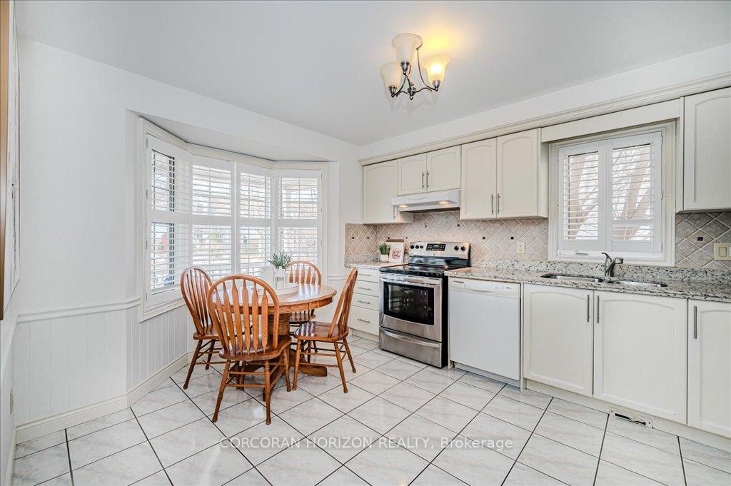 Photo 3 of 24 Griffith Drive, Grimsby, Grimsby East — HOMEH