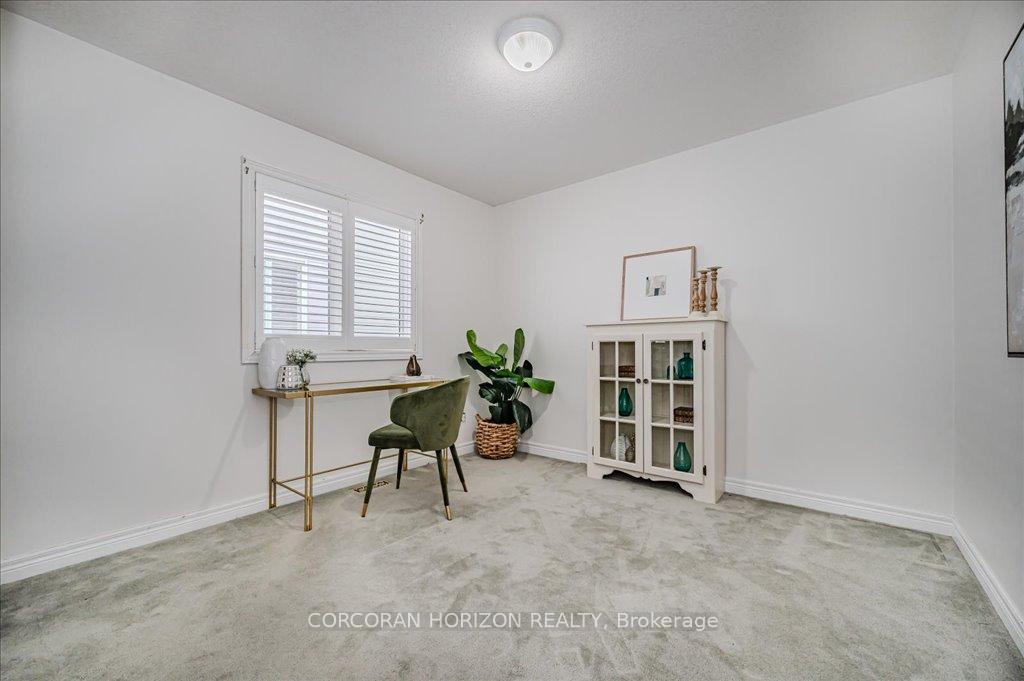 Photo 11 of 24 Griffith Drive, Grimsby, Grimsby East — HOMEH