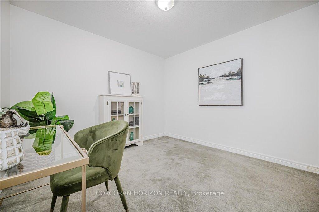 Photo 12 of 24 Griffith Drive, Grimsby, Grimsby East — HOMEH
