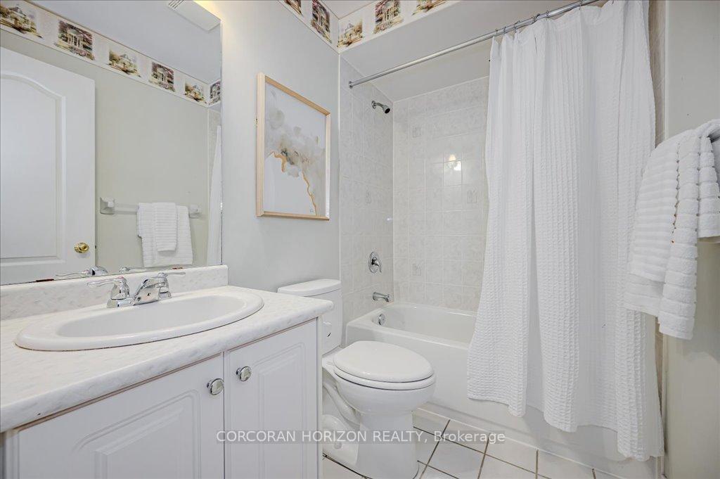 Photo 13 of 24 Griffith Drive, Grimsby, Grimsby East — HOMEH