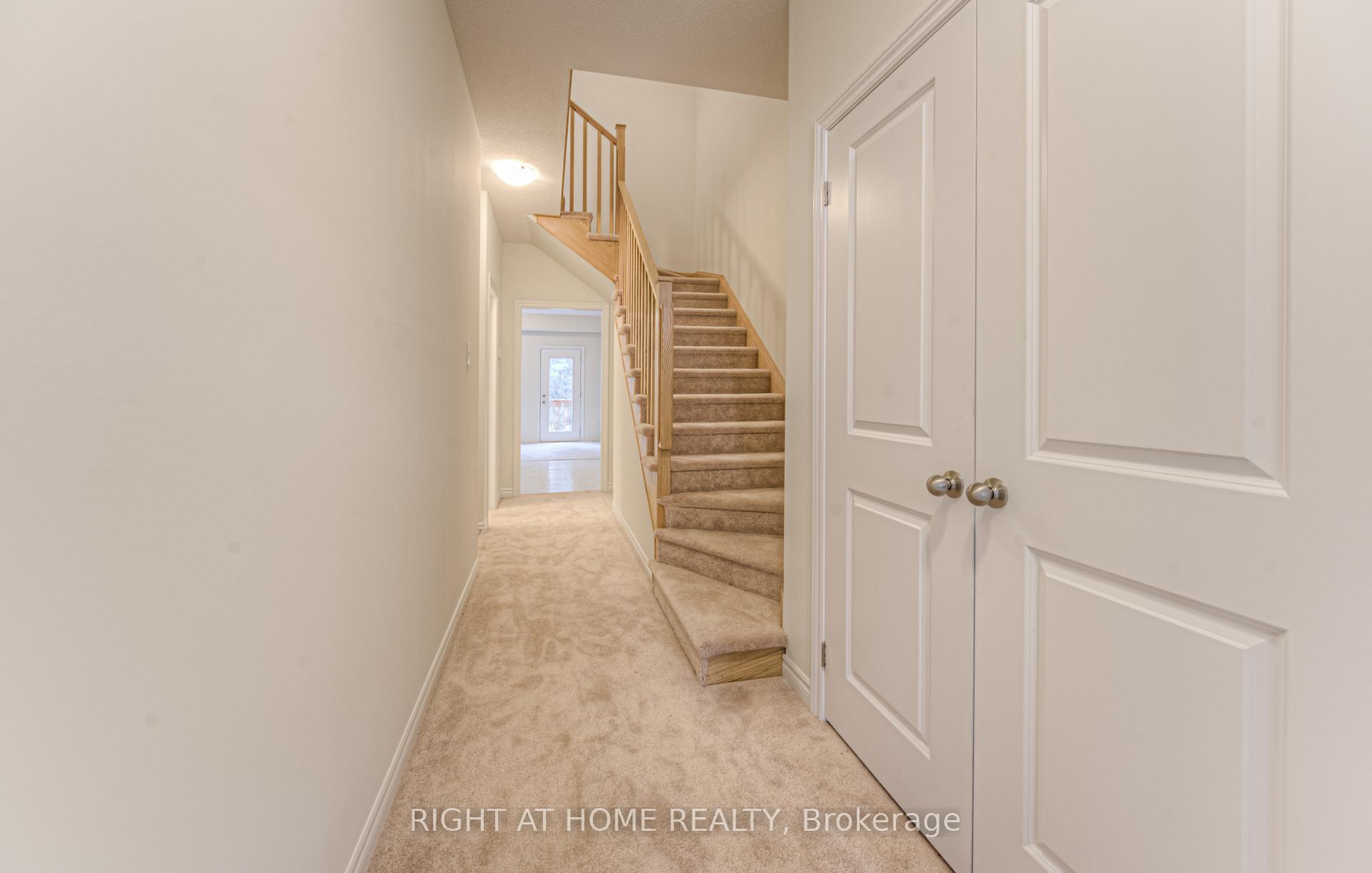Photo 5 of 19 Jell Street, Guelph, Kortright East — HOMEH