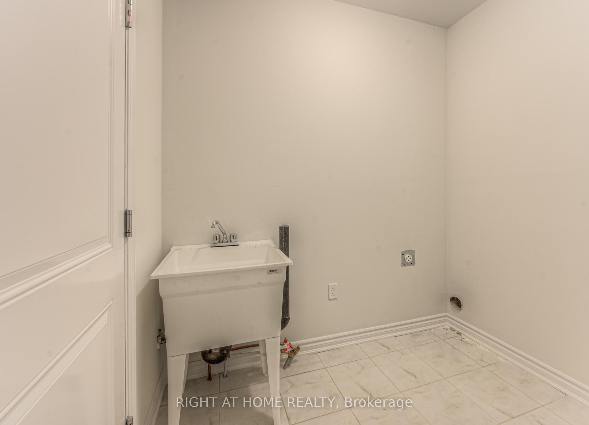 Photo 23 of 19 Jell Street, Guelph, Kortright East — HOMEH