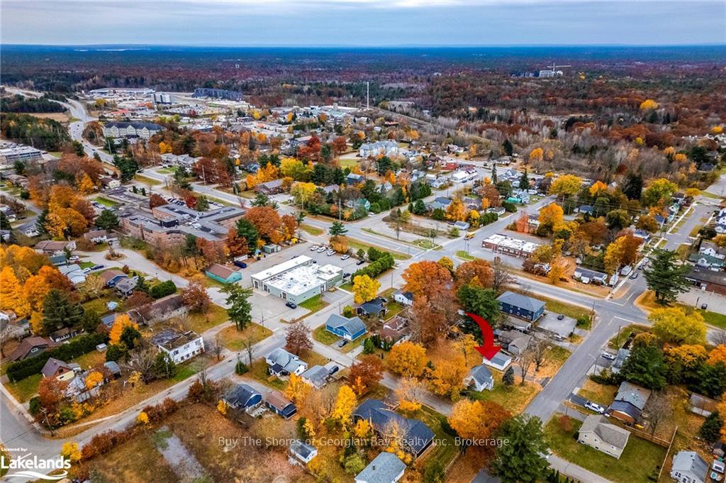 Photo 6 of 381 David Street E, Gravenhurst, Muskoka (S) — HOMEH