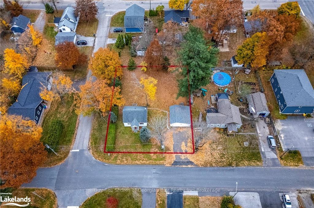 Photo 9 of 381 David Street E, Gravenhurst, Muskoka (S) — HOMEH