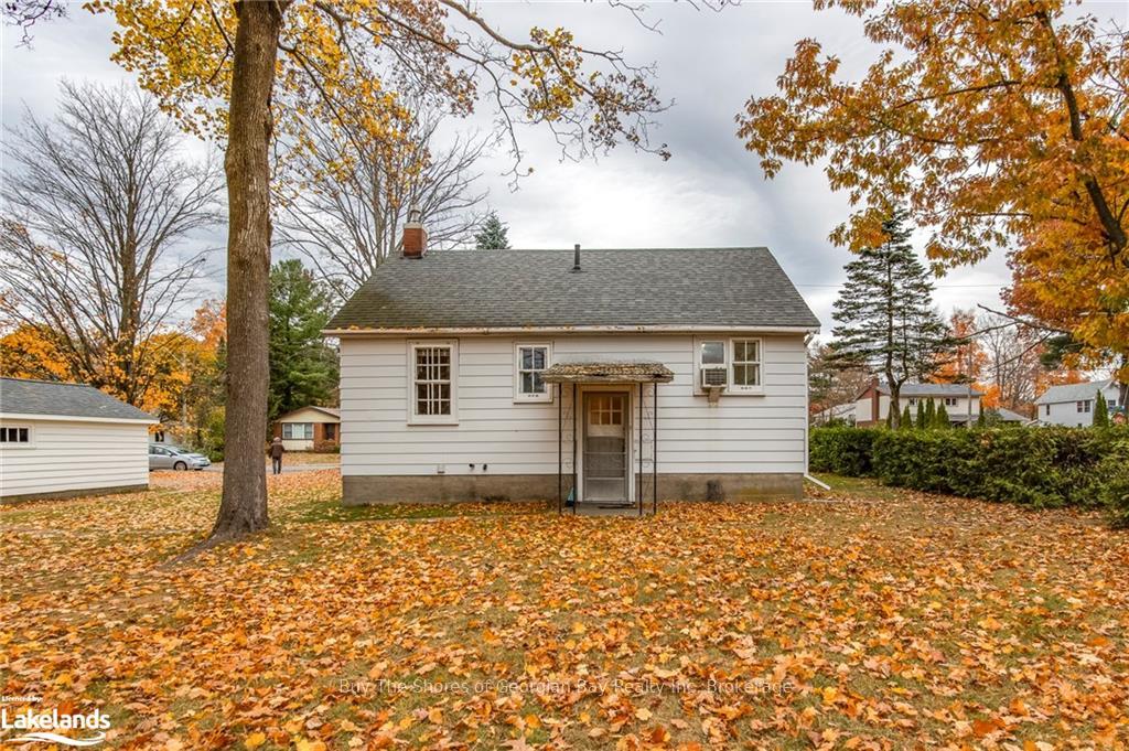 Photo 14 of 381 David Street E, Gravenhurst, Muskoka (S) — HOMEH